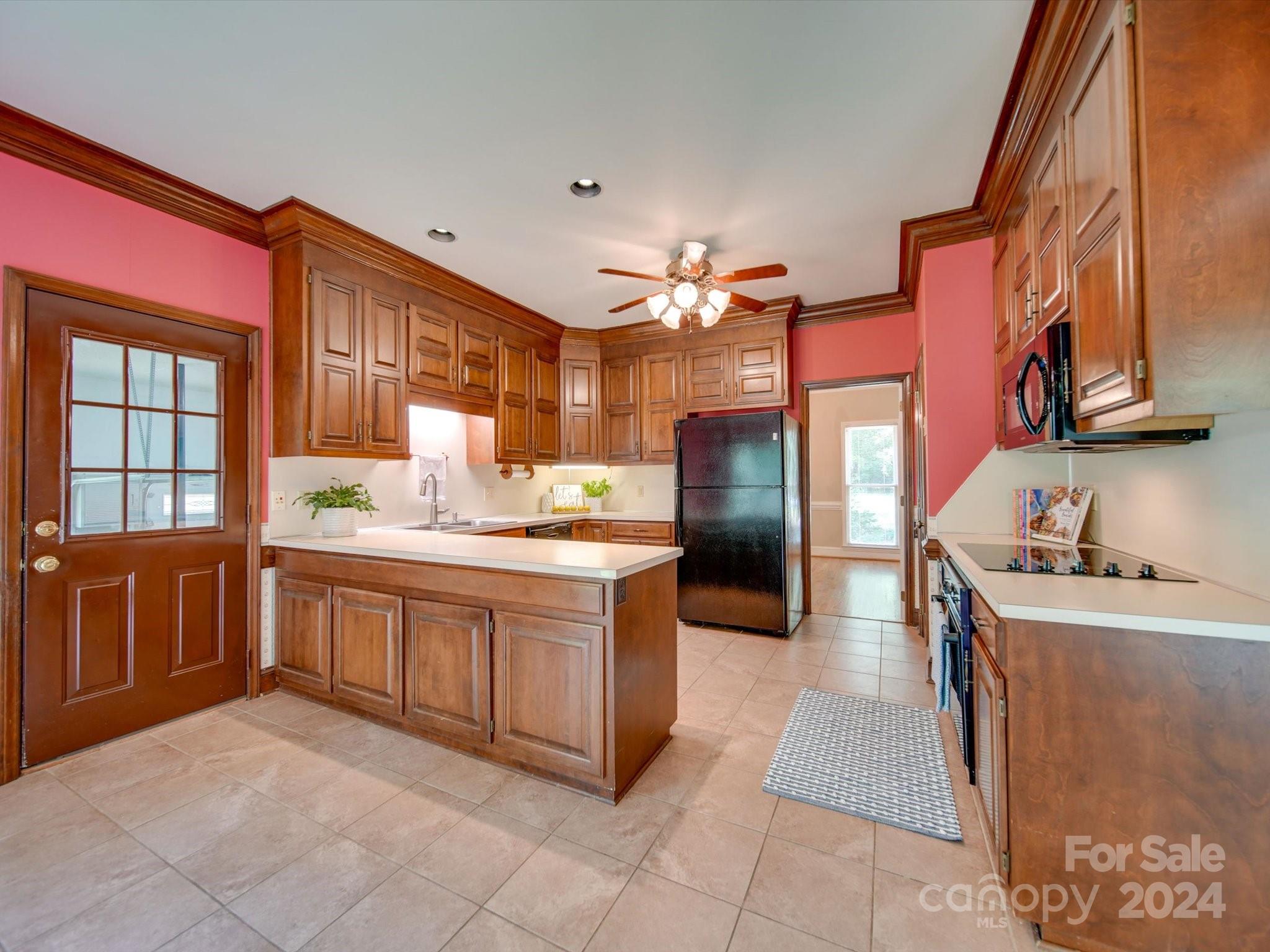 10439 Hanging Moss Trail