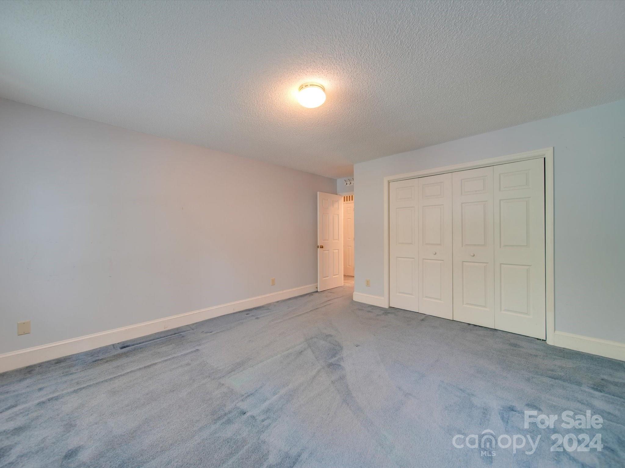 10439 Hanging Moss Trail
