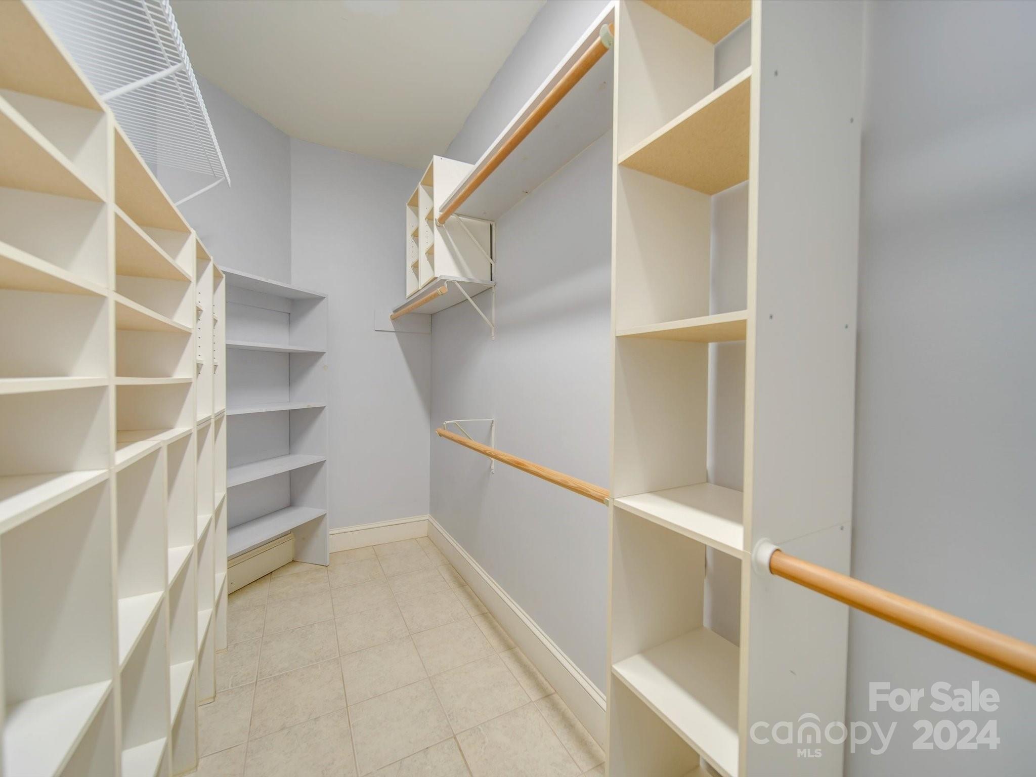 10439 Hanging Moss Trail