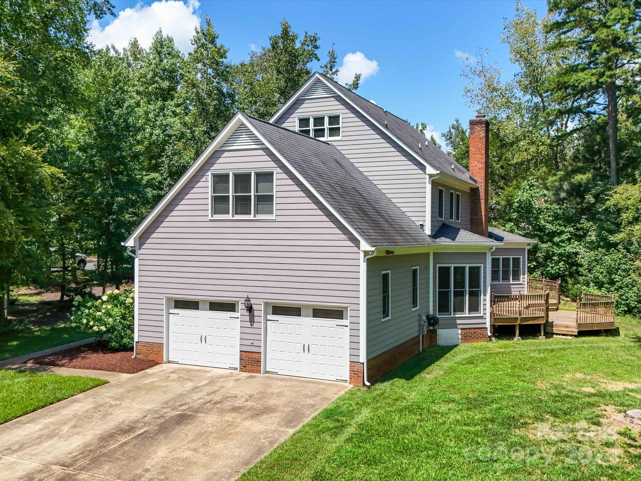 10439 Hanging Moss Trail