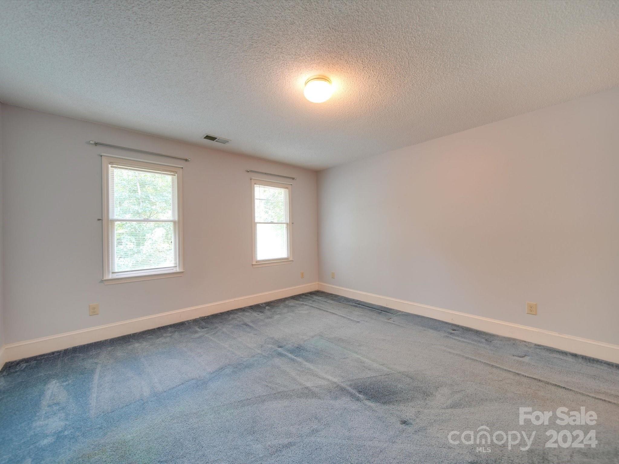 10439 Hanging Moss Trail