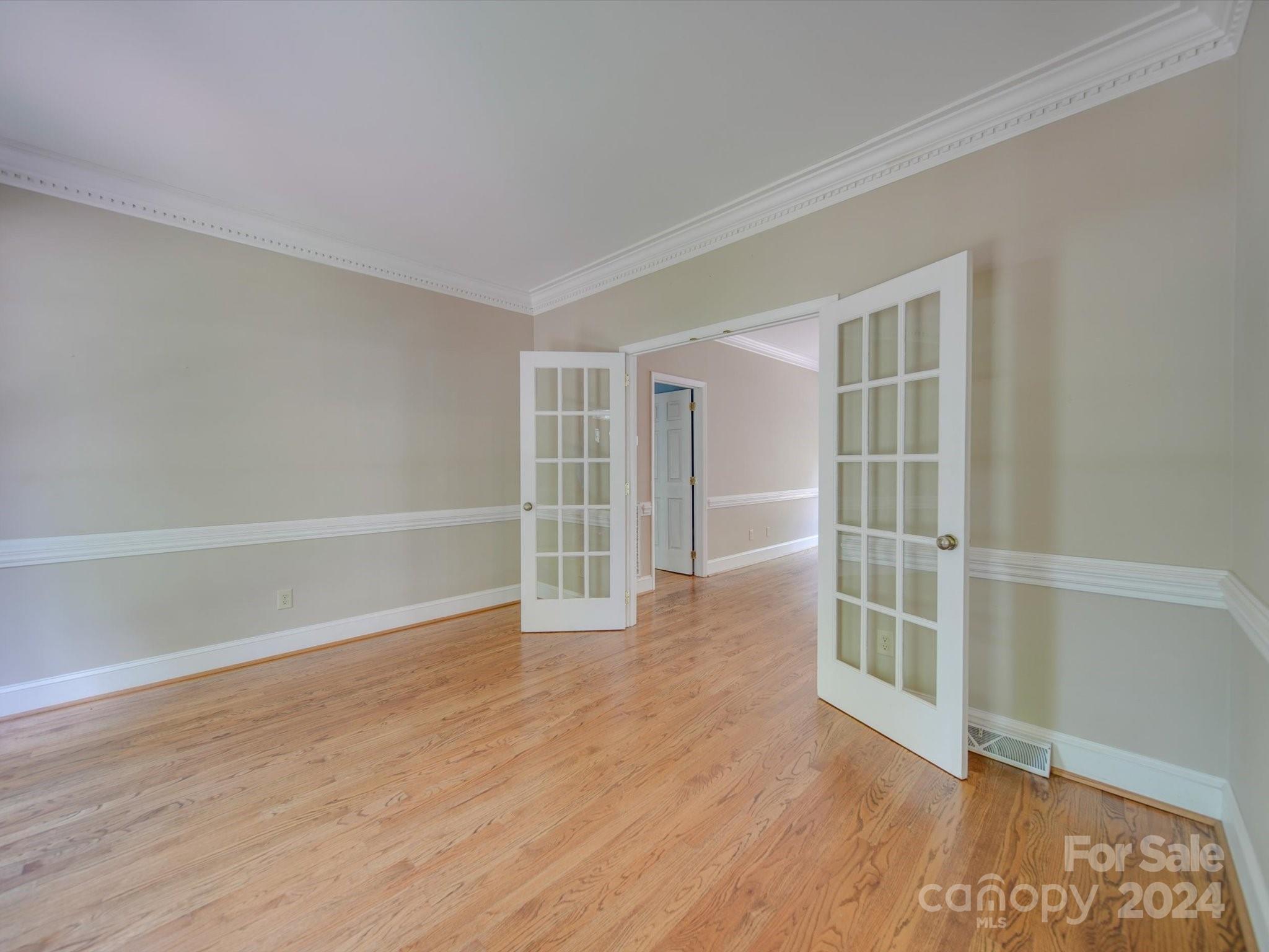 10439 Hanging Moss Trail