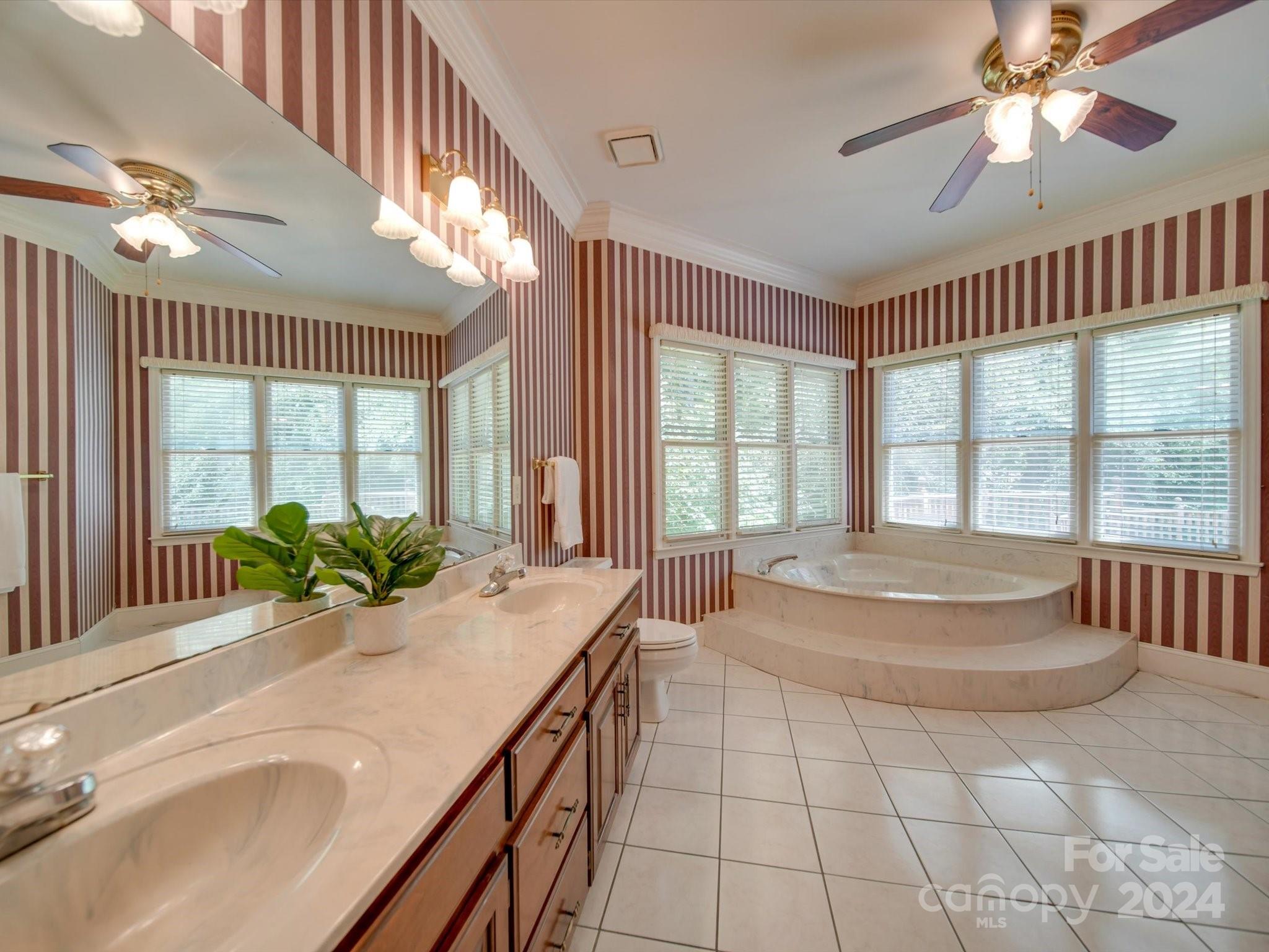 10439 Hanging Moss Trail
