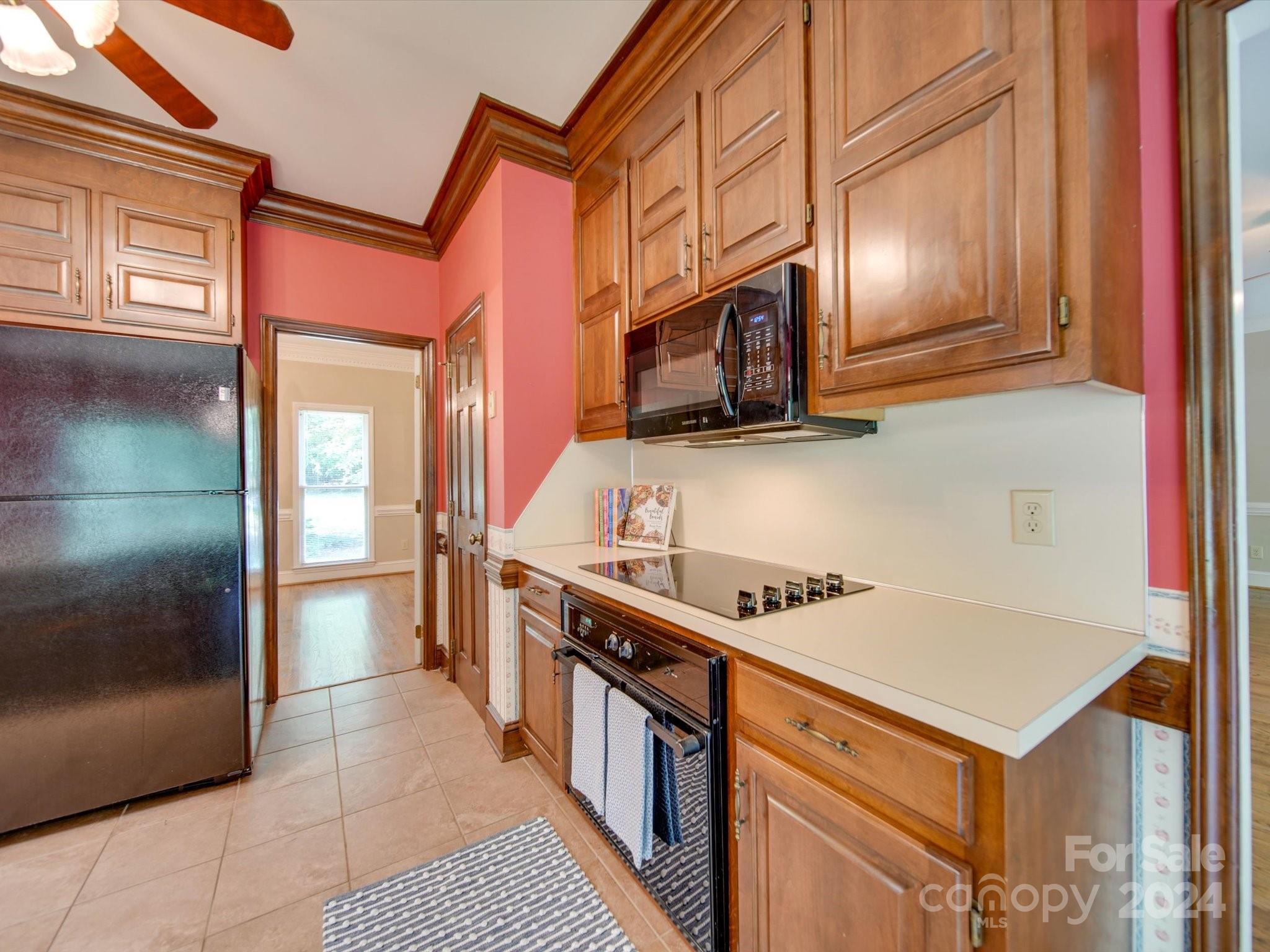 10439 Hanging Moss Trail