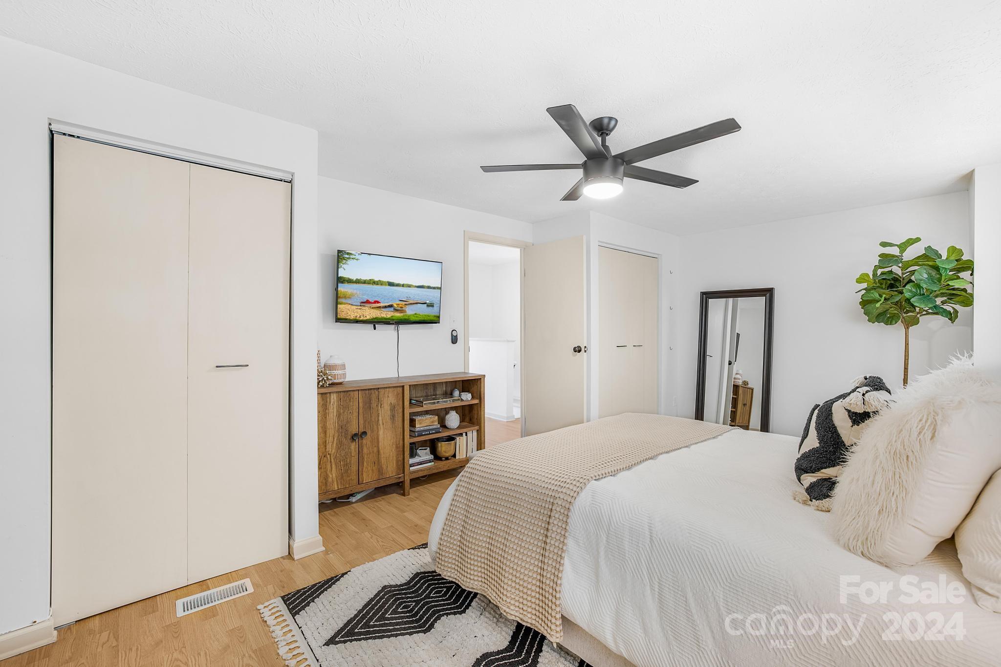 1221 Scaleybark Road Unit: E