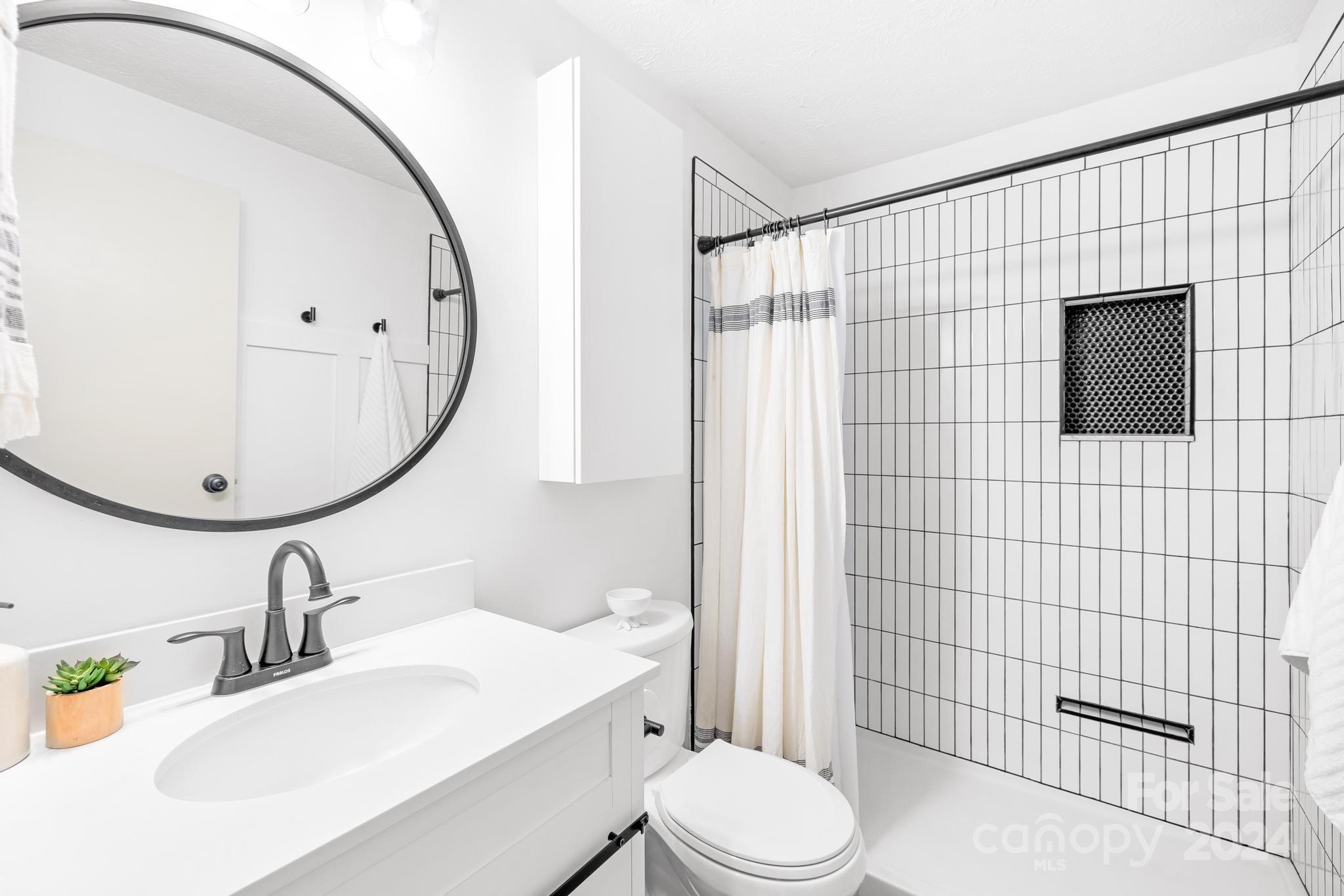 1221 Scaleybark Road Unit: E
