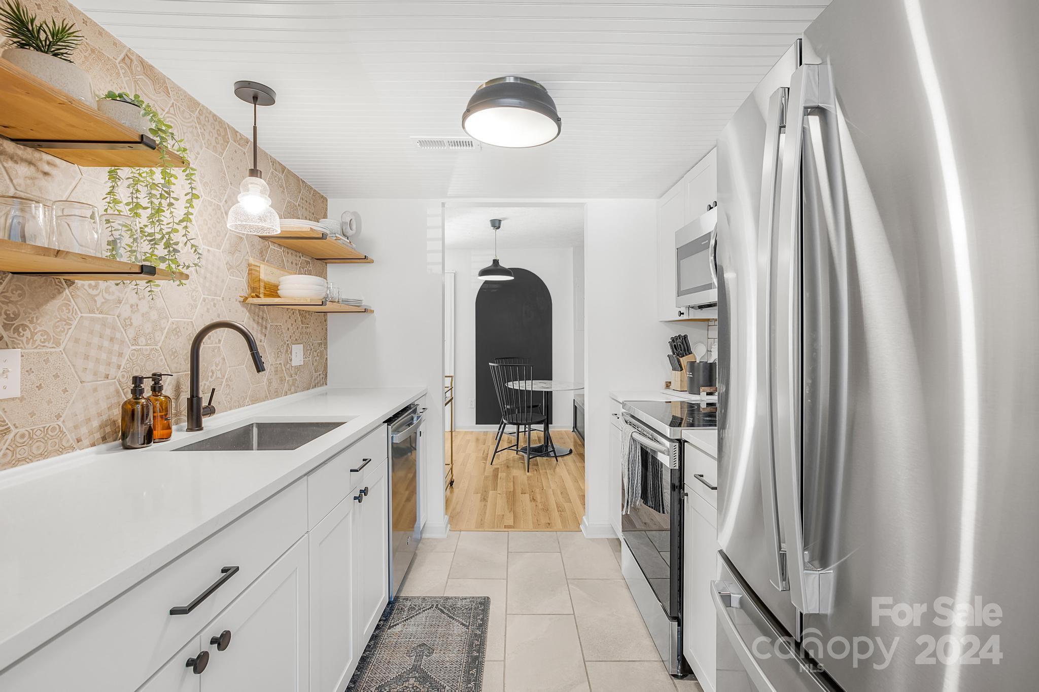 1221 Scaleybark Road Unit: E