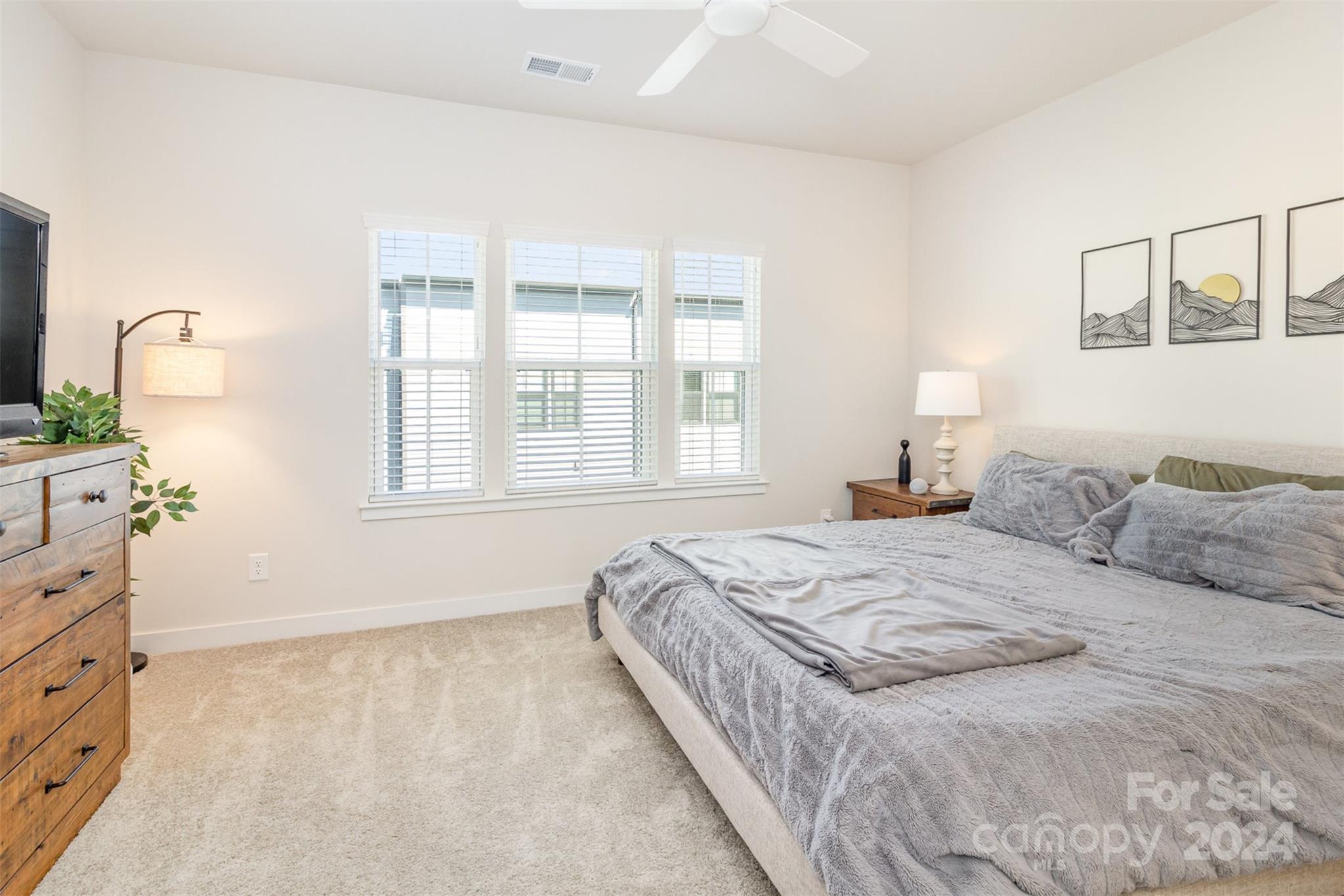 1062 Simcoe Lane