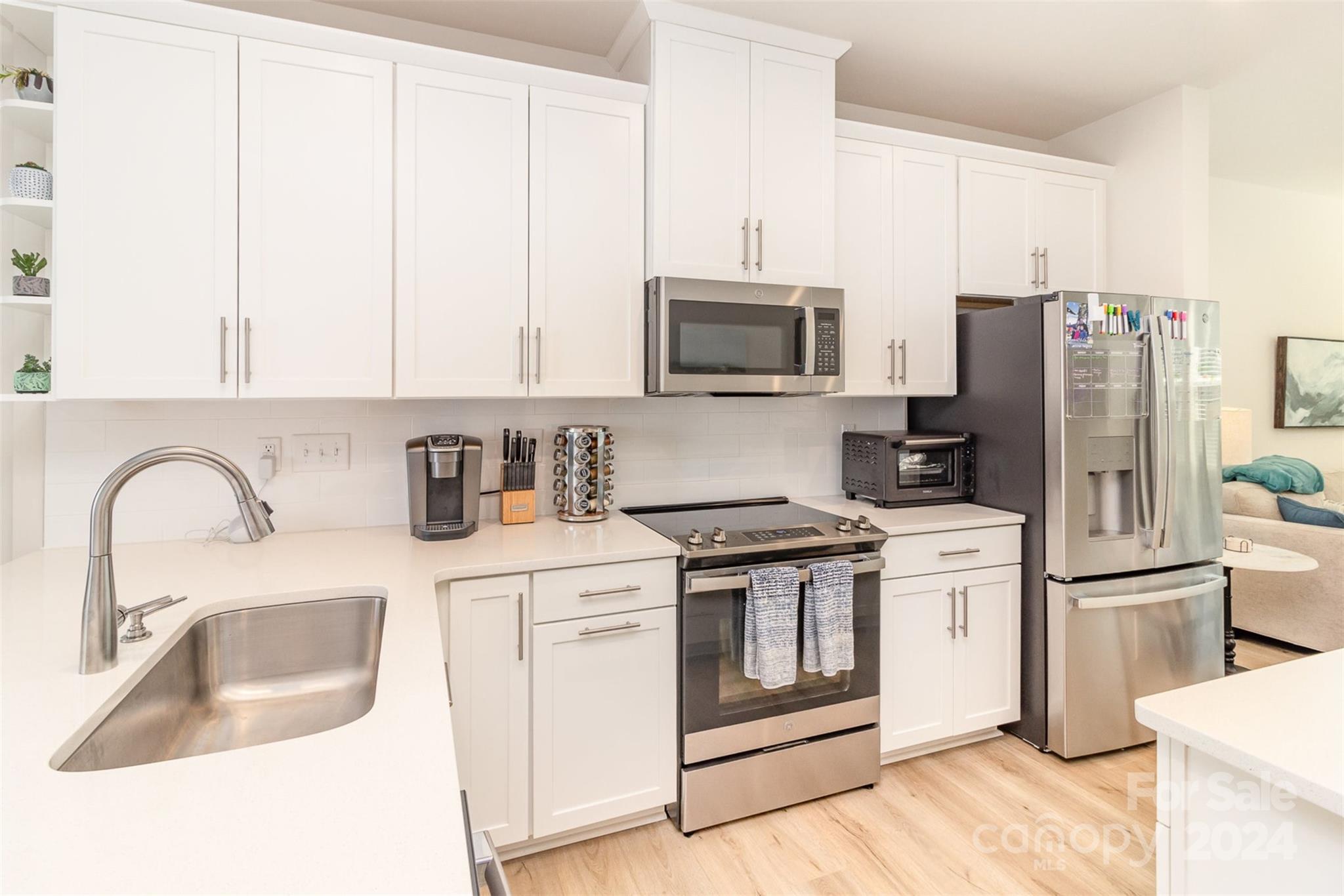 1062 Simcoe Lane