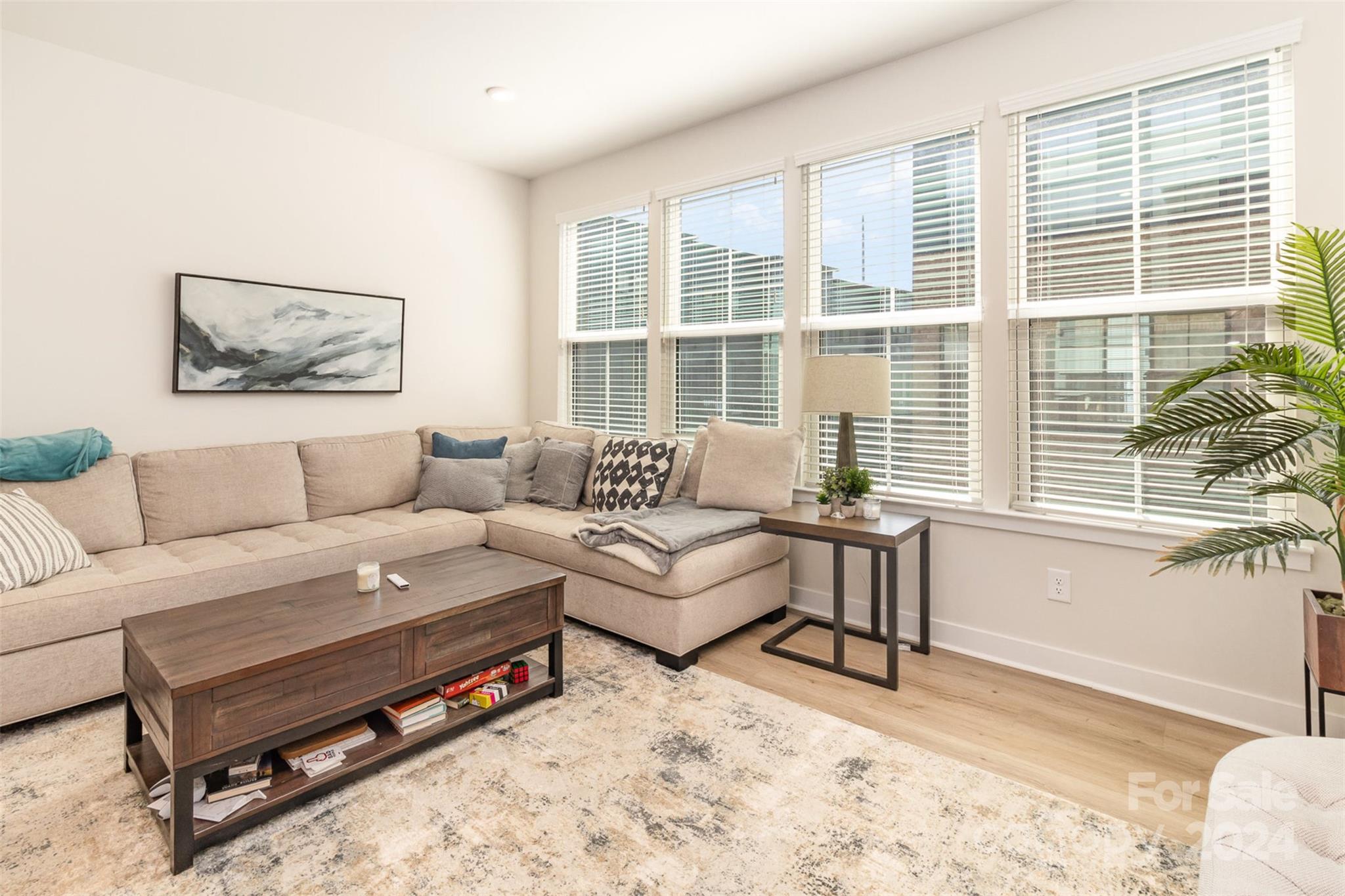 1062 Simcoe Lane