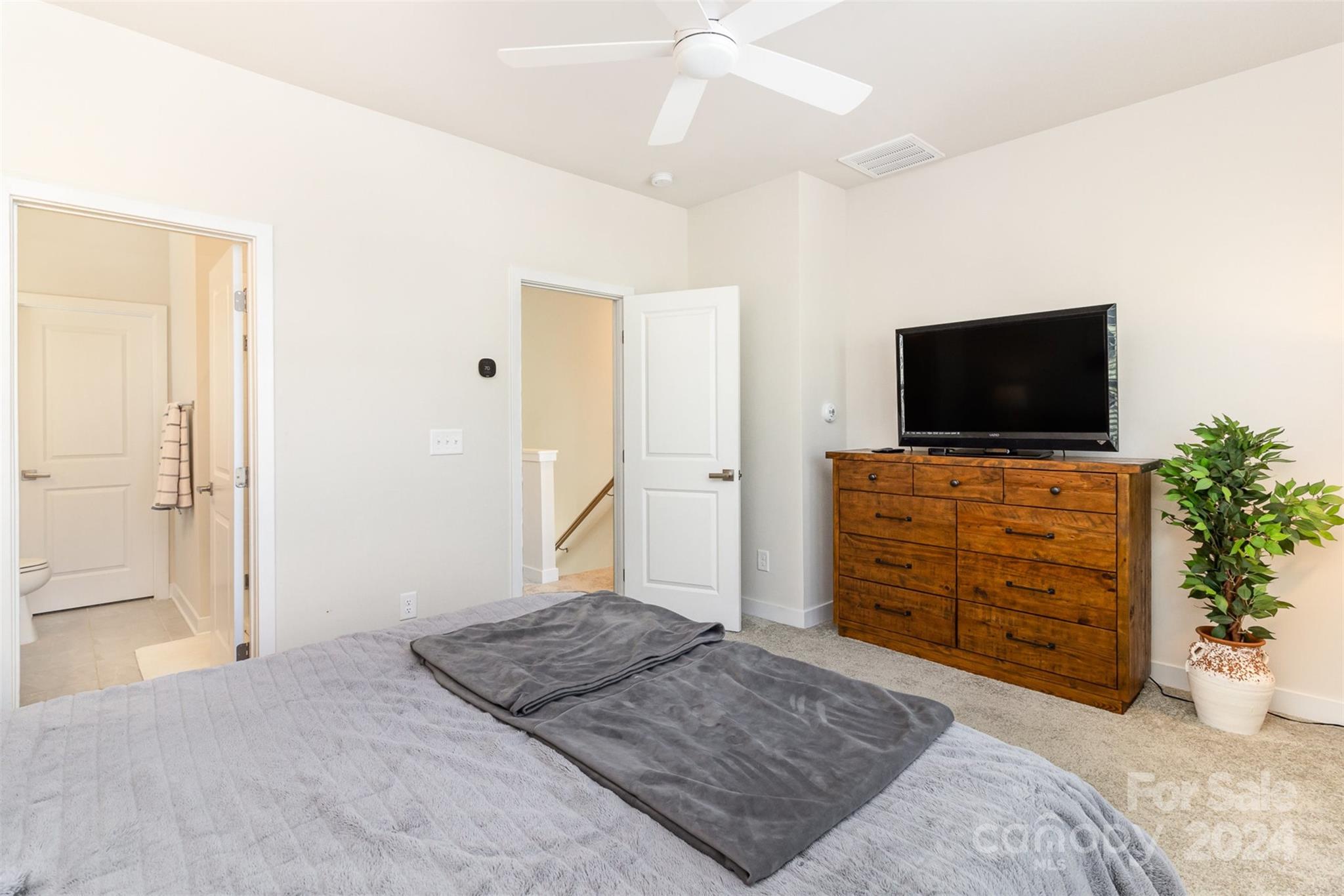1062 Simcoe Lane