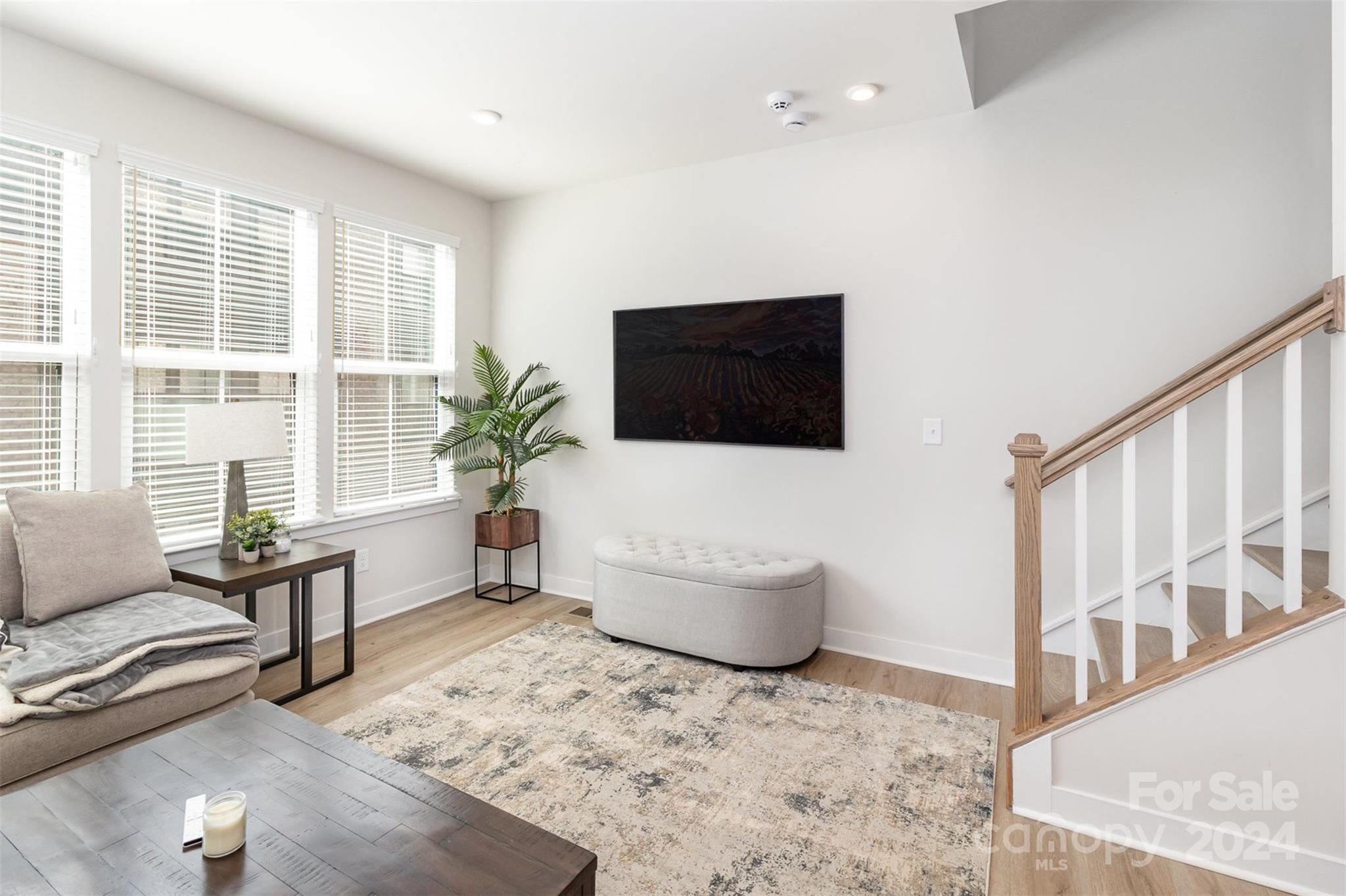 1062 Simcoe Lane