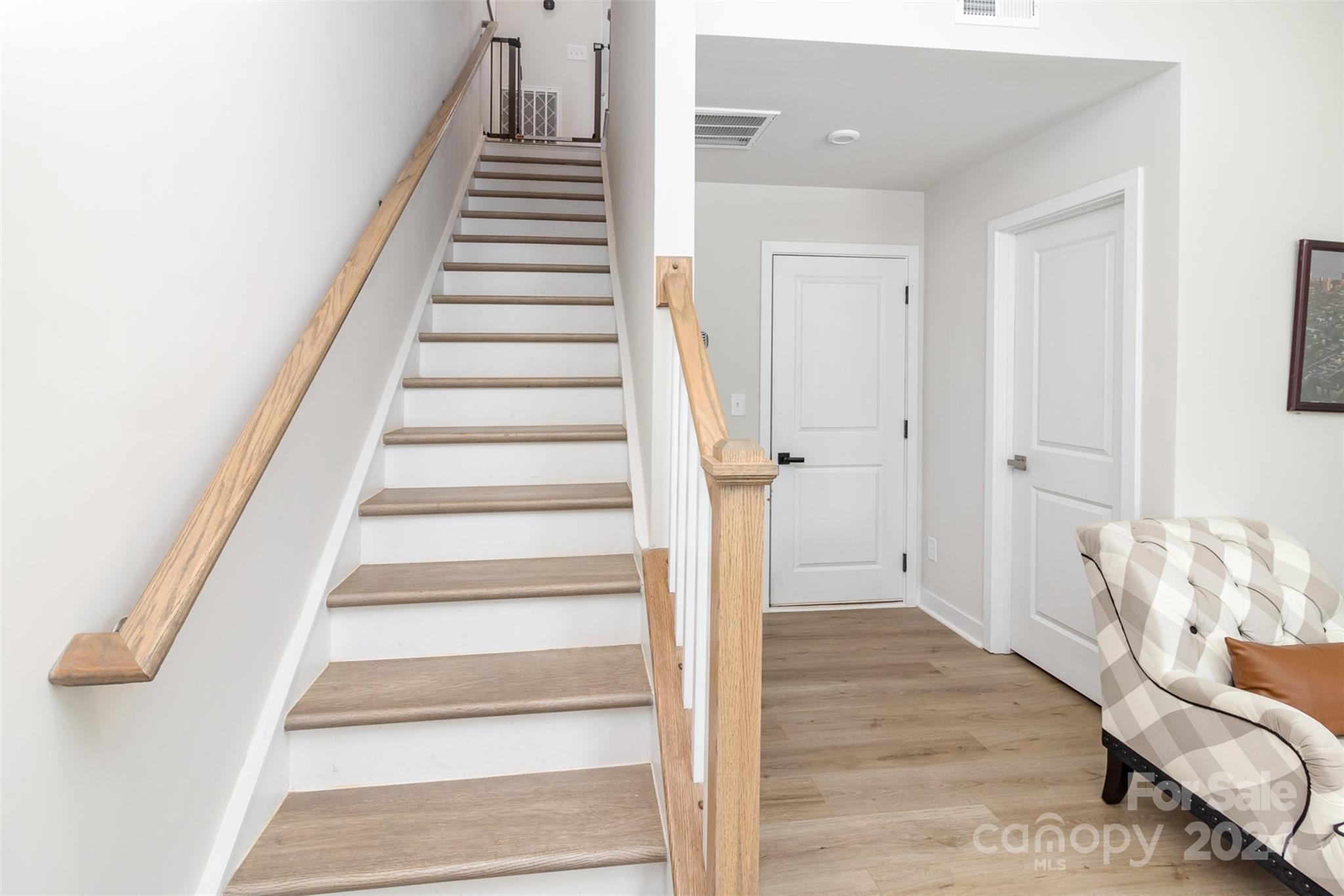 1062 Simcoe Lane