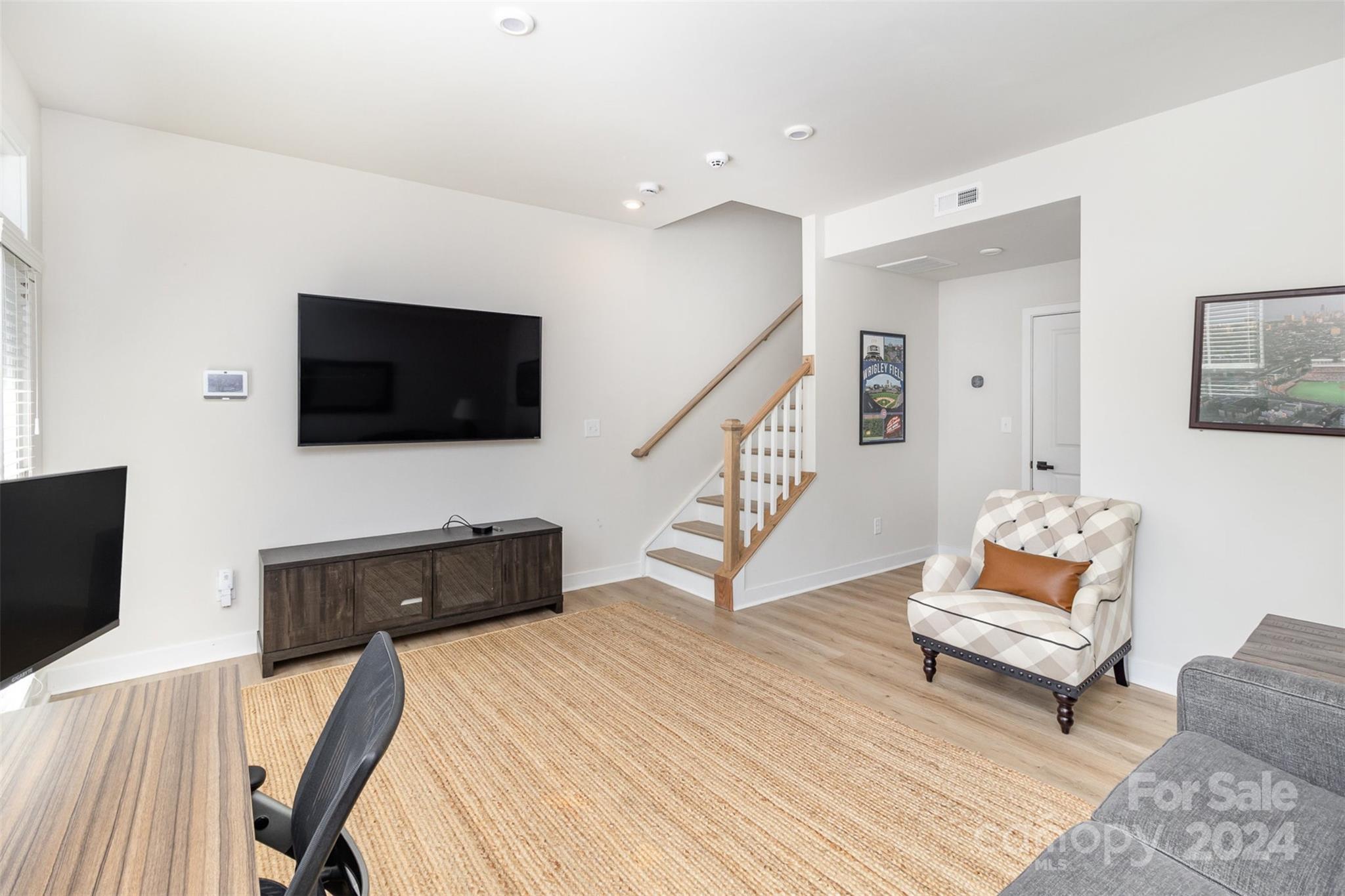 1062 Simcoe Lane
