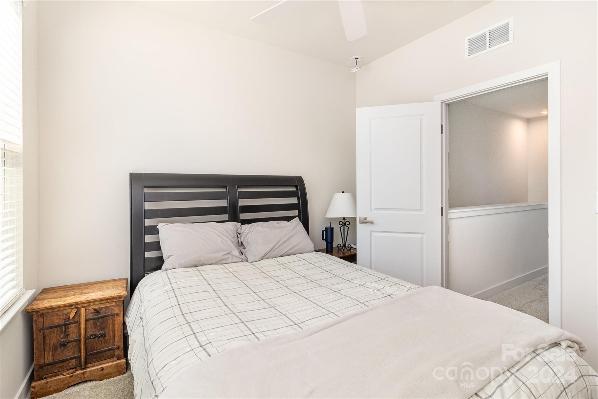 1062 Simcoe Lane
