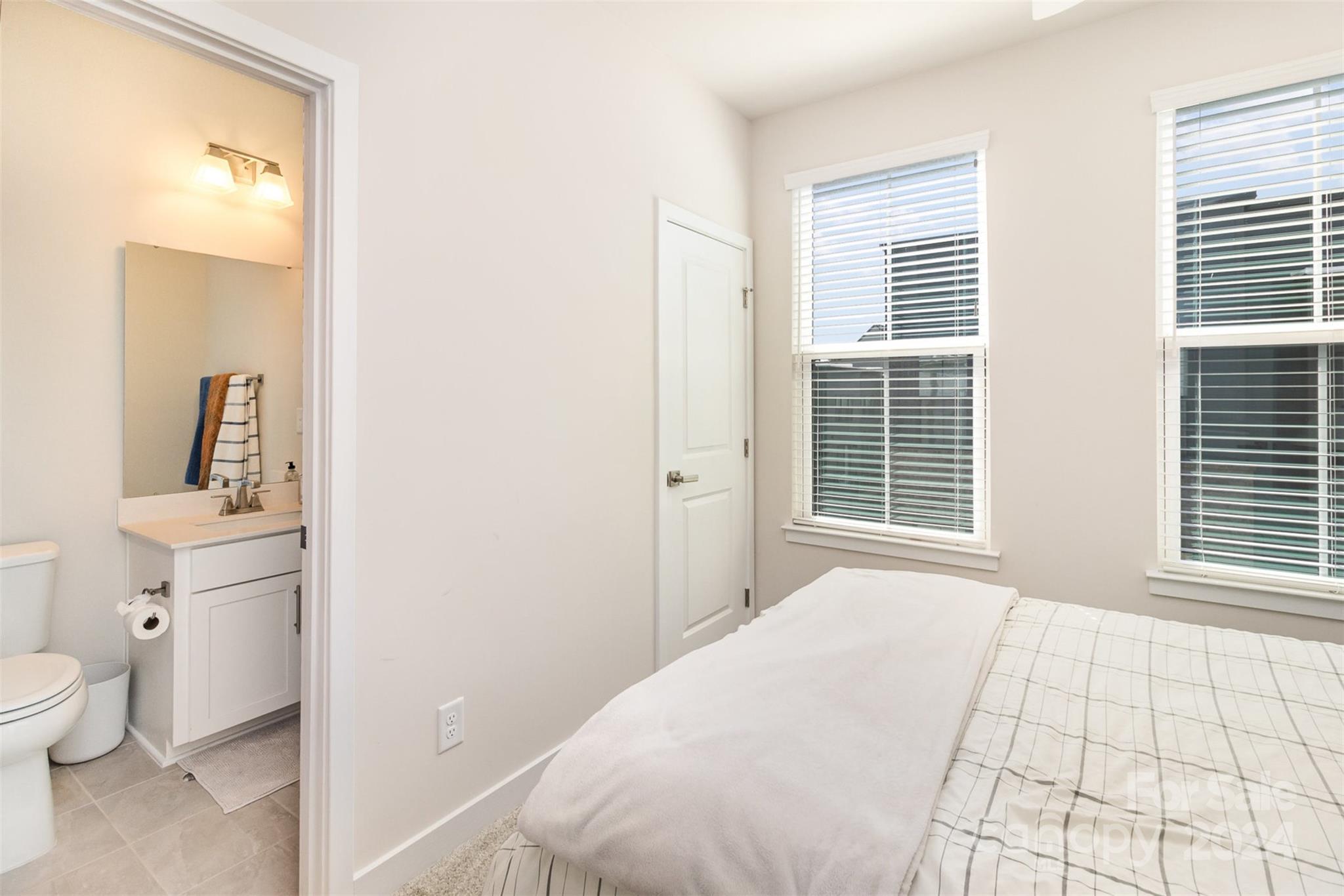 1062 Simcoe Lane