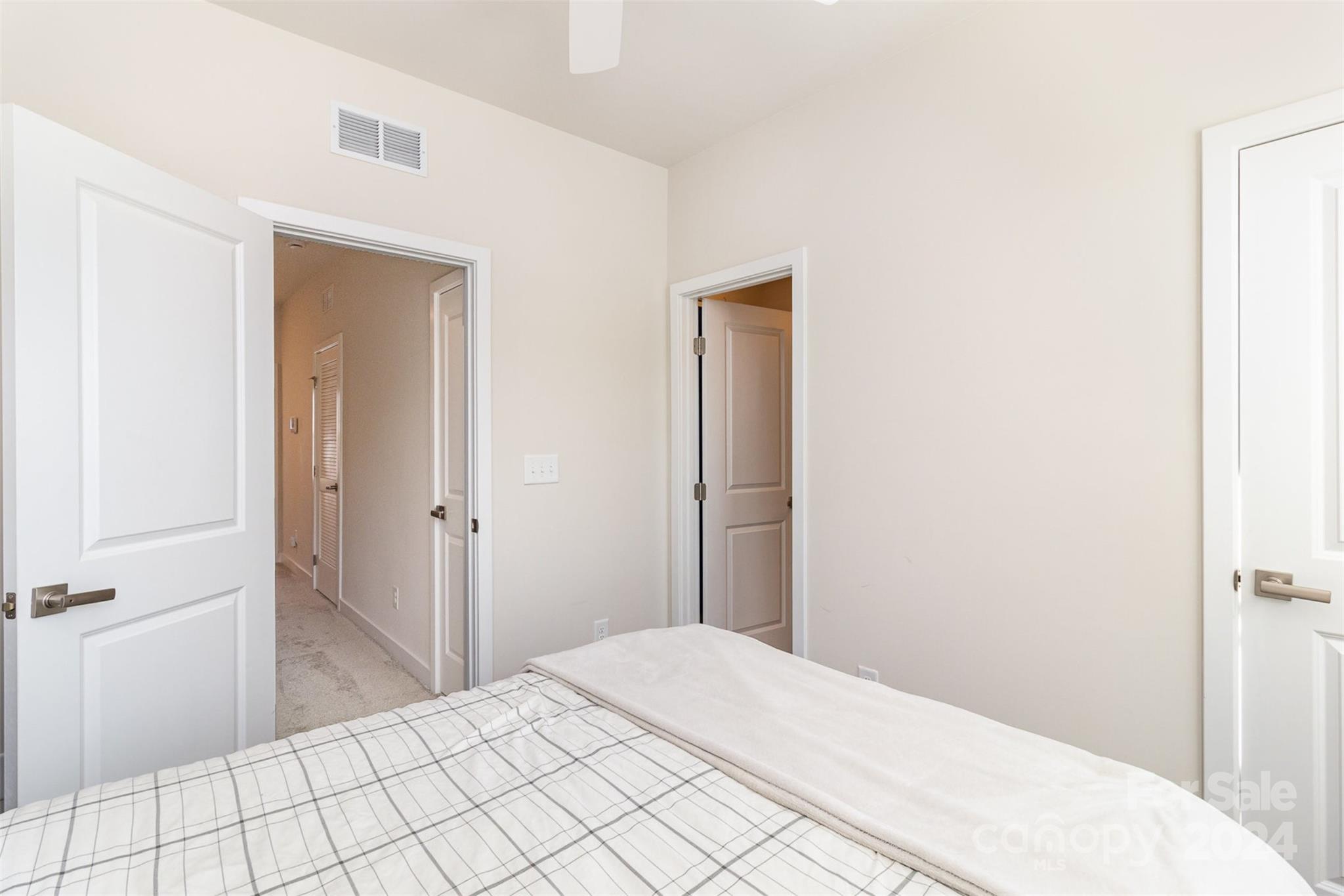 1062 Simcoe Lane