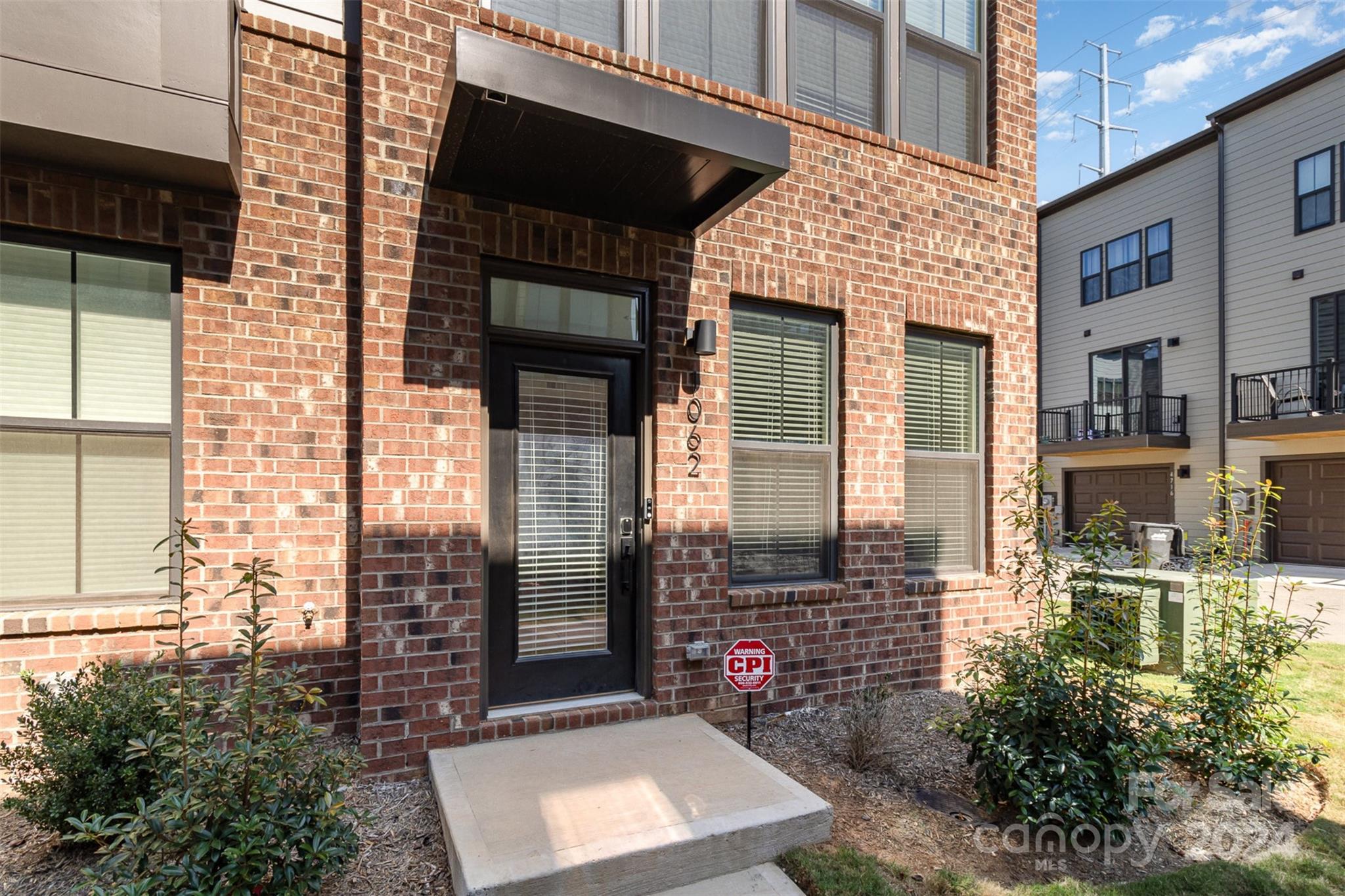 1062 Simcoe Lane