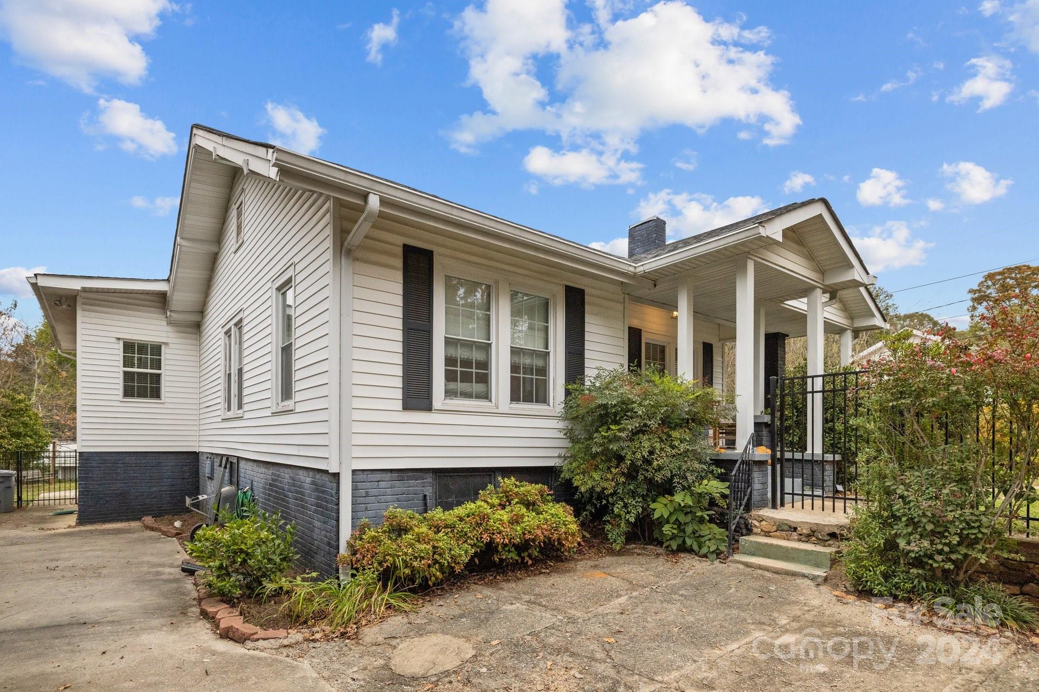 602 Gaston Avenue