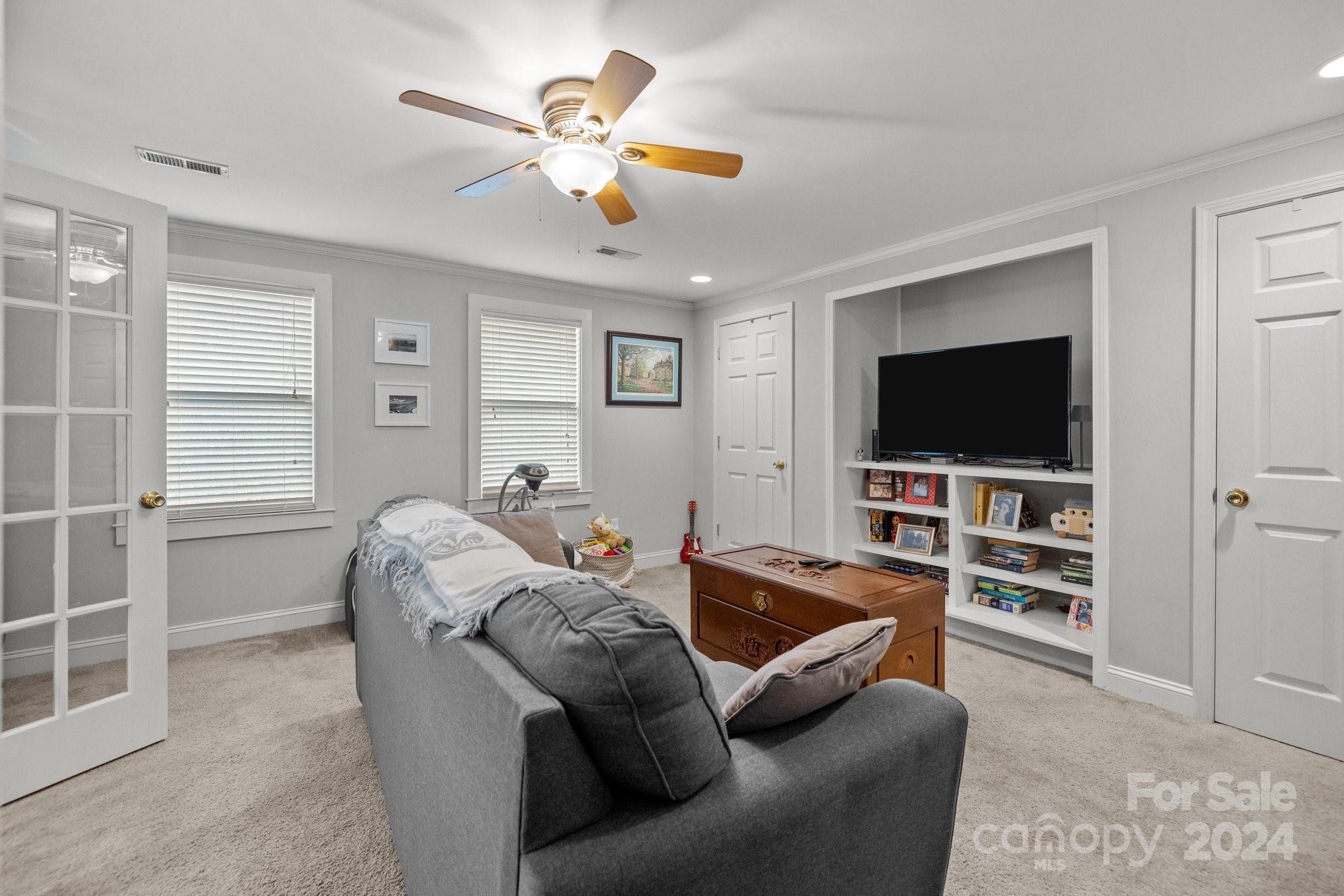 602 Gaston Avenue