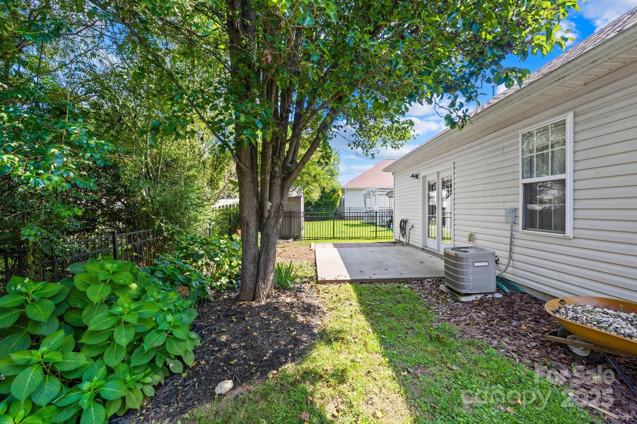 9648 Storybook Avenue NW Unit: 324