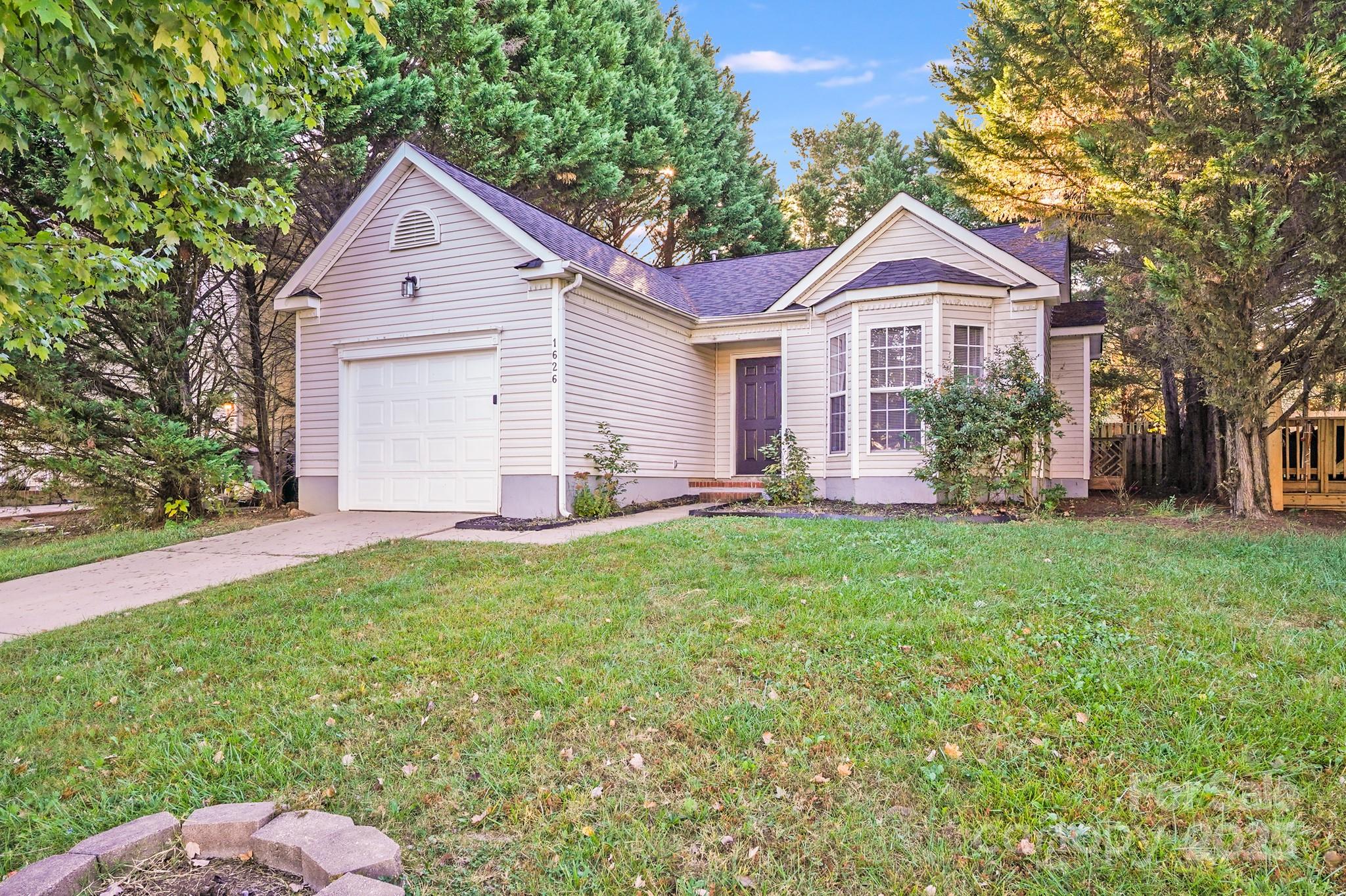 1626 Oakdale Green Drive