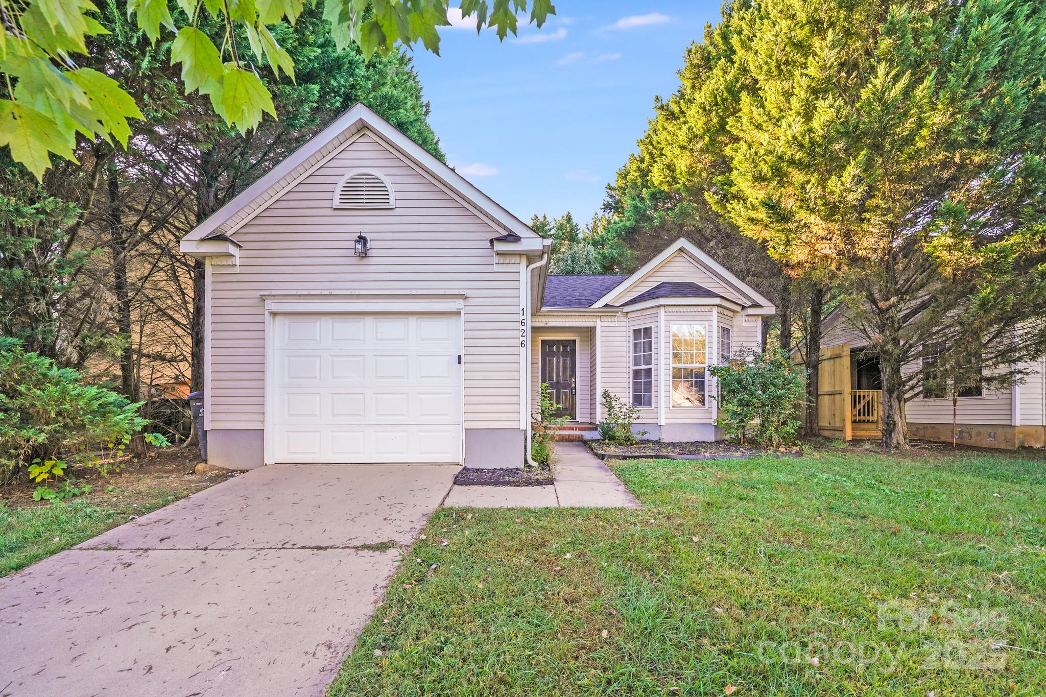 1626 Oakdale Green Drive