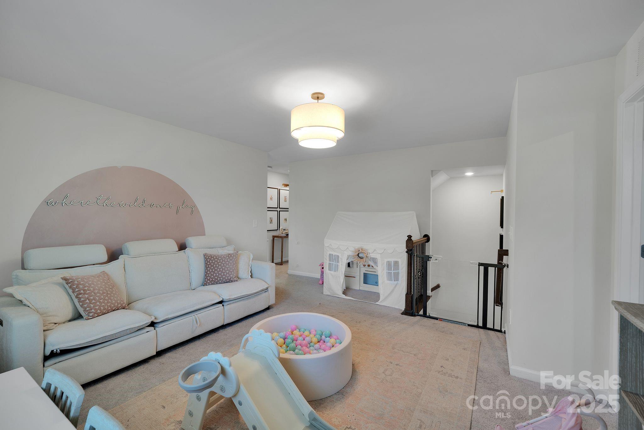 17112 Snug Harbor Road