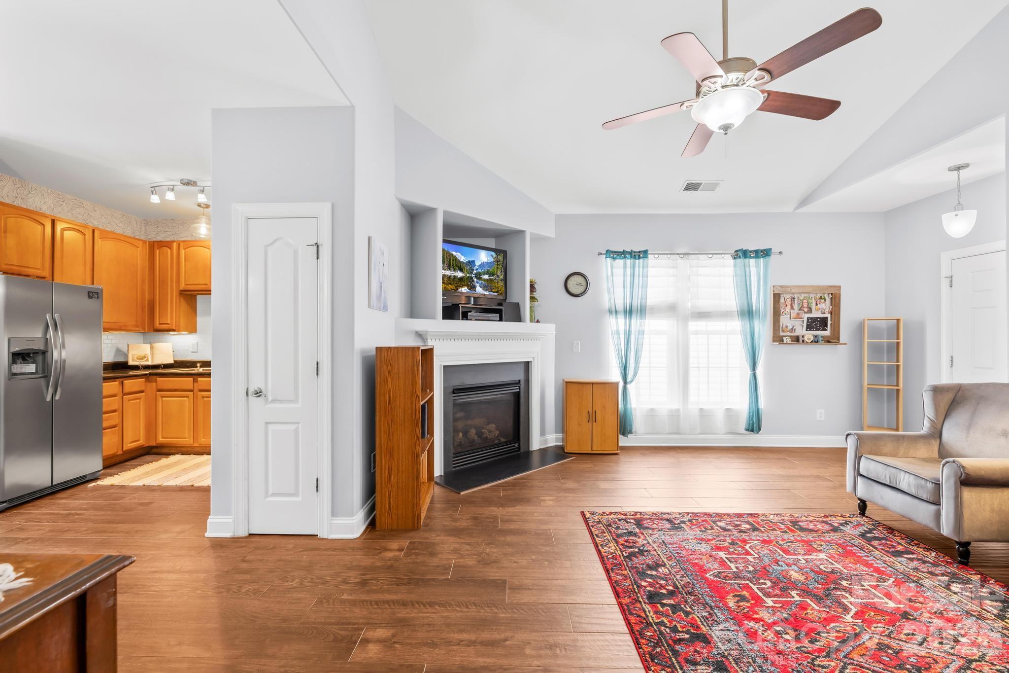 9648 Storybook Avenue NW Unit: 324