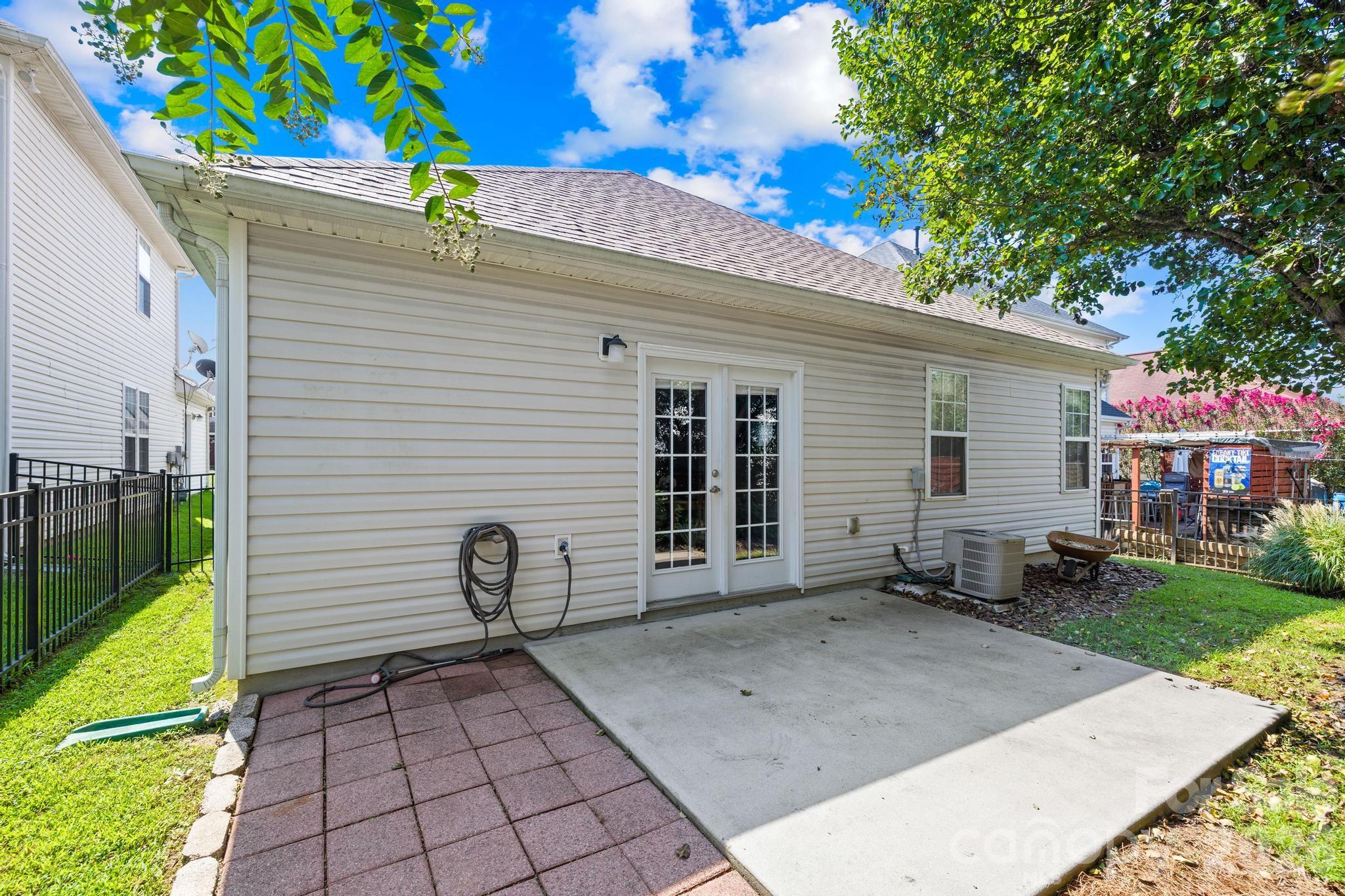 9648 Storybook Avenue NW Unit: 324