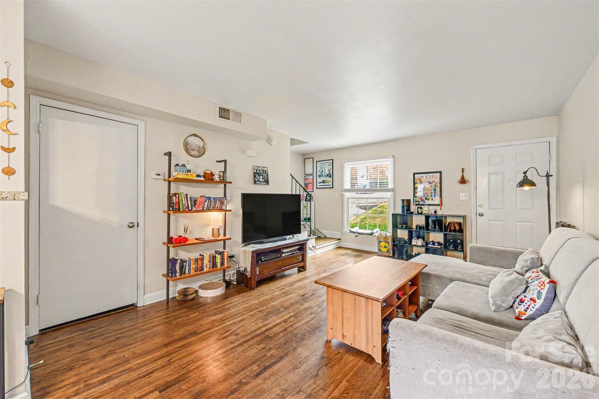 4329 Hathaway Street Unit: G