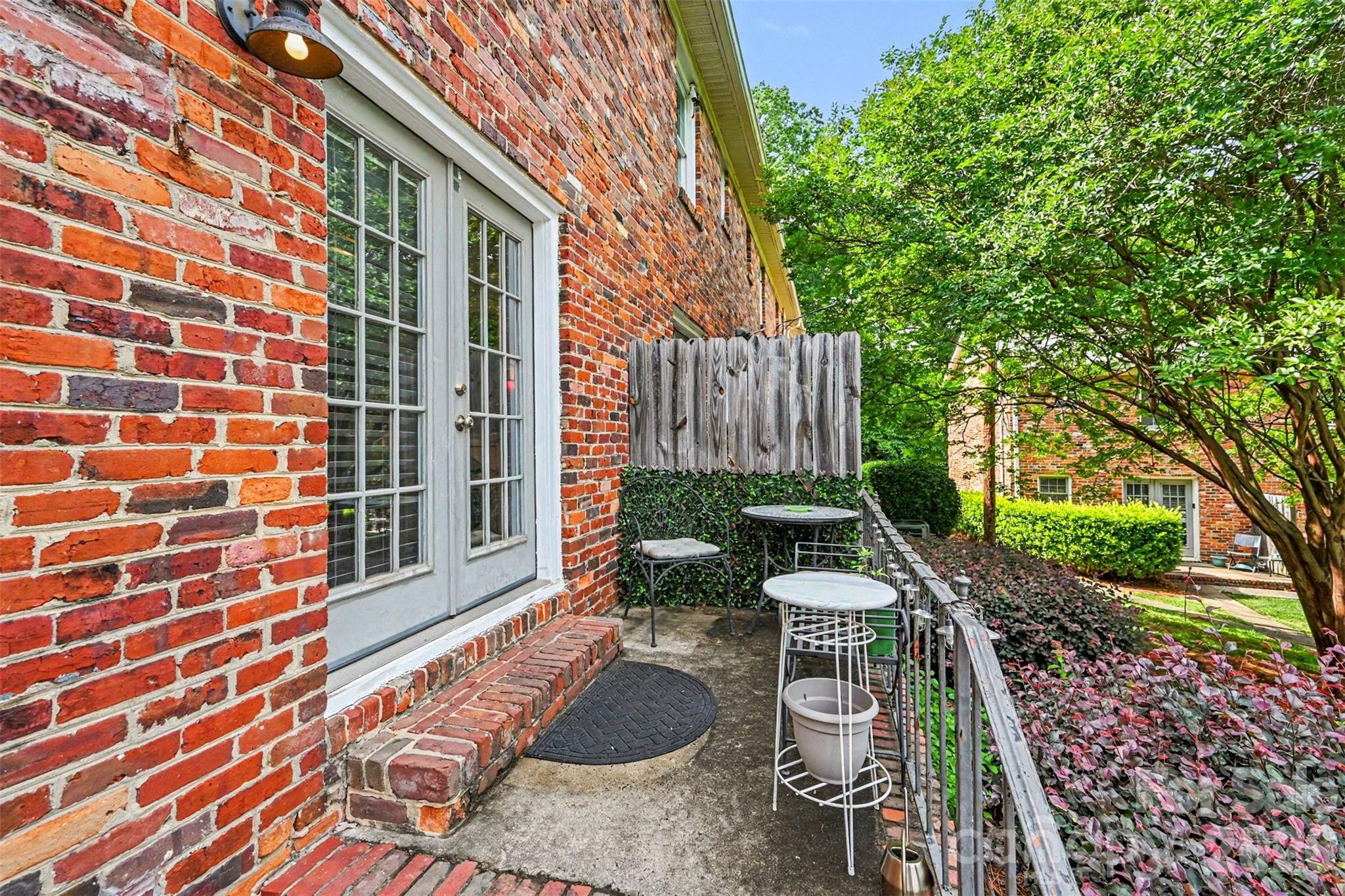 4329 Hathaway Street Unit: G