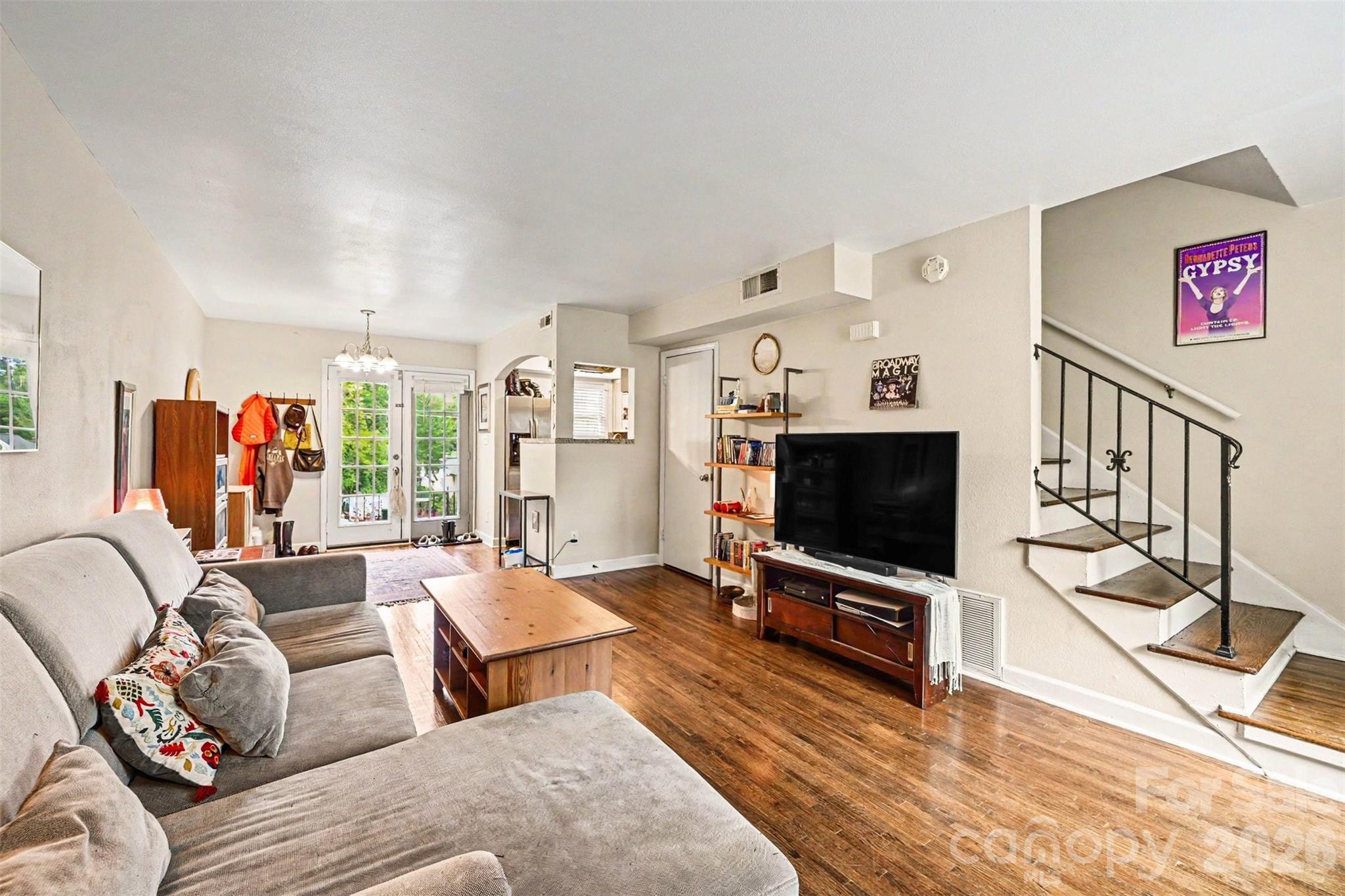 4329 Hathaway Street Unit: G