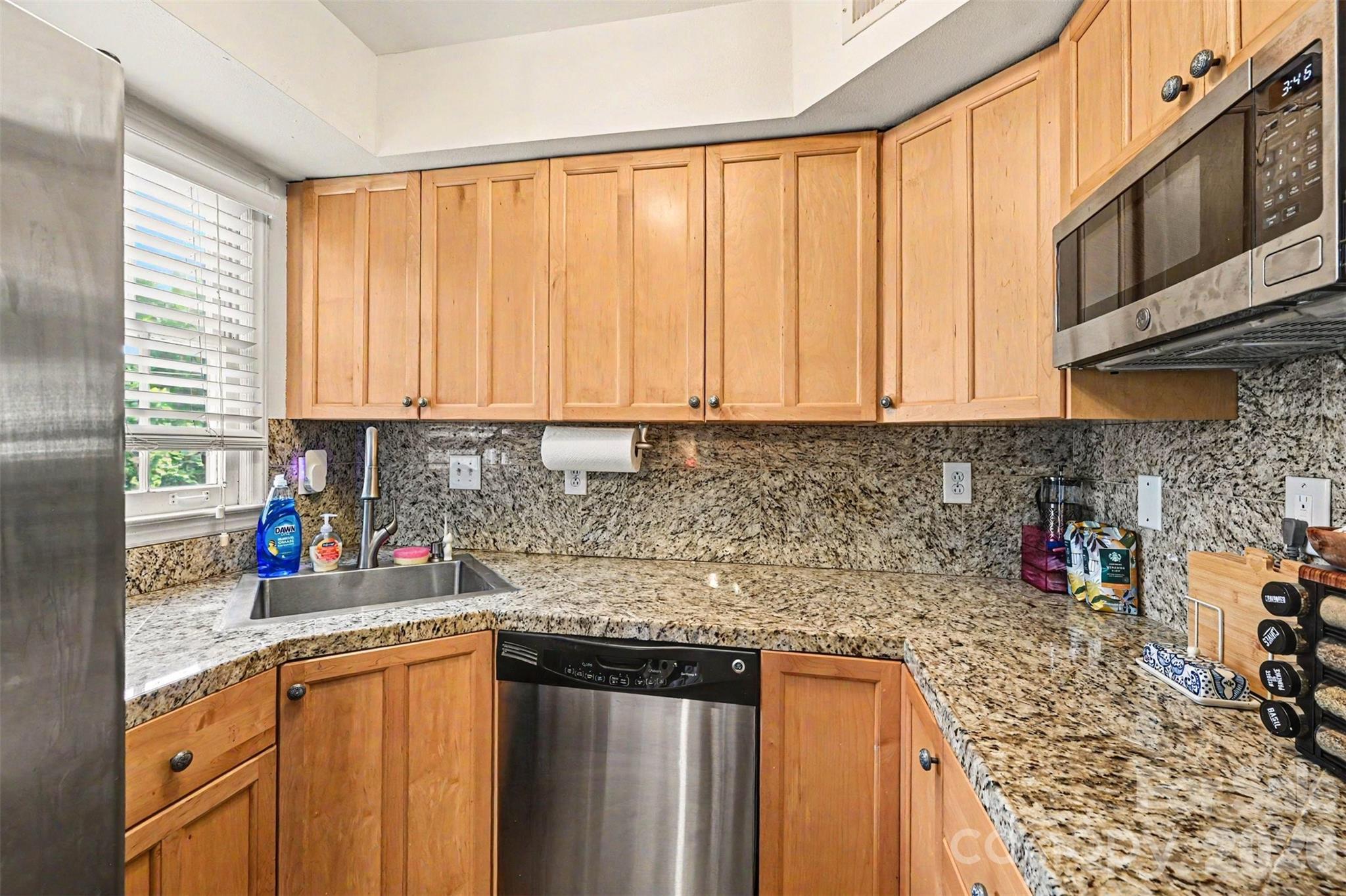 4329 Hathaway Street Unit: G