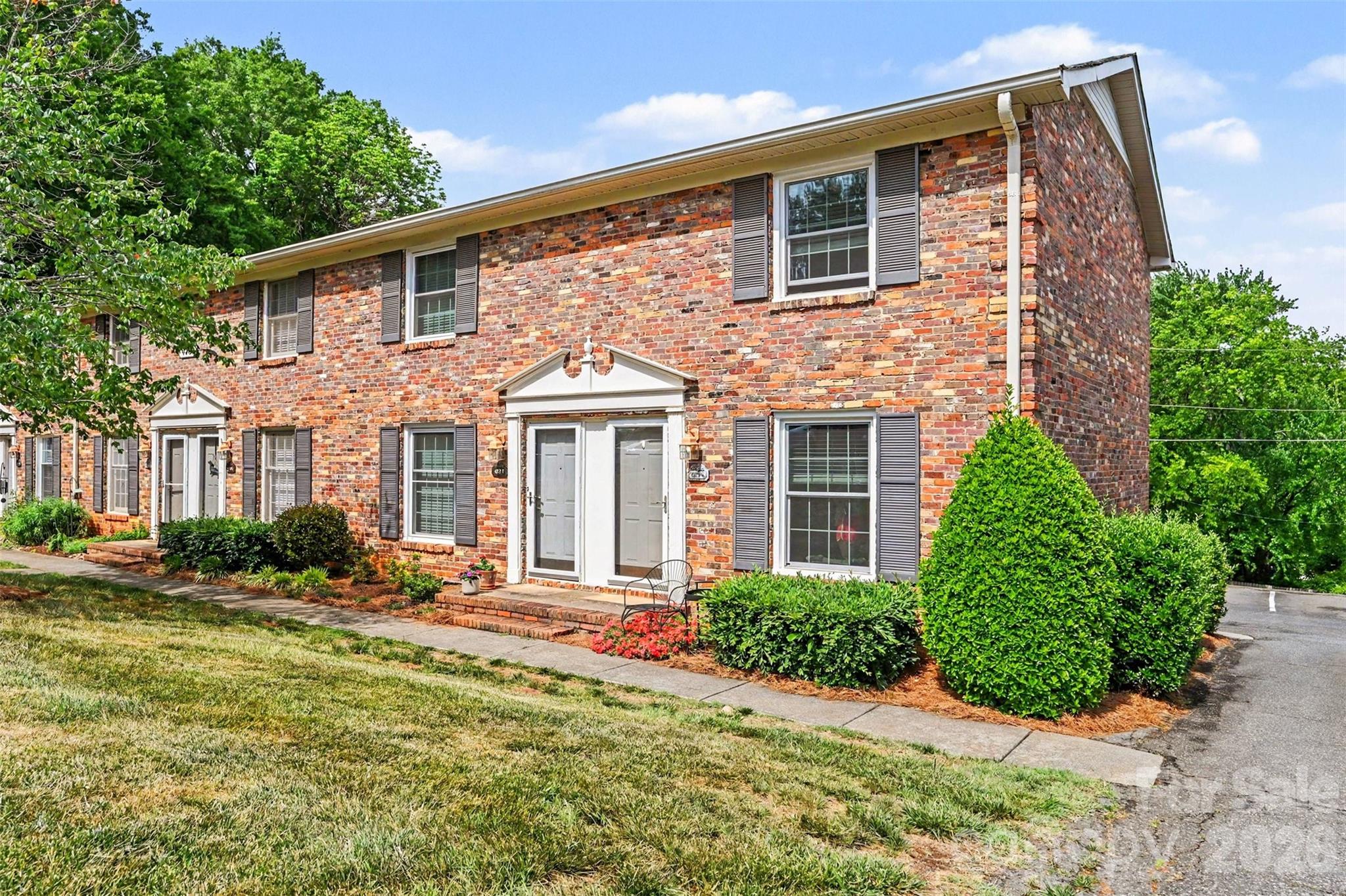 4329 Hathaway Street Unit: G