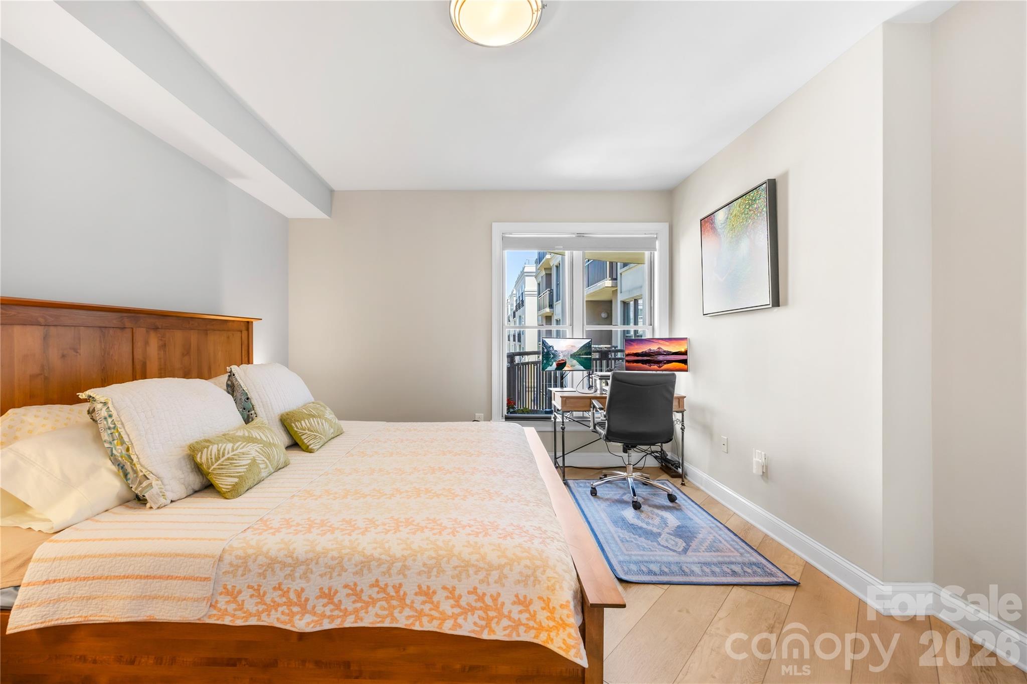718 W Trade Street Unit: 603