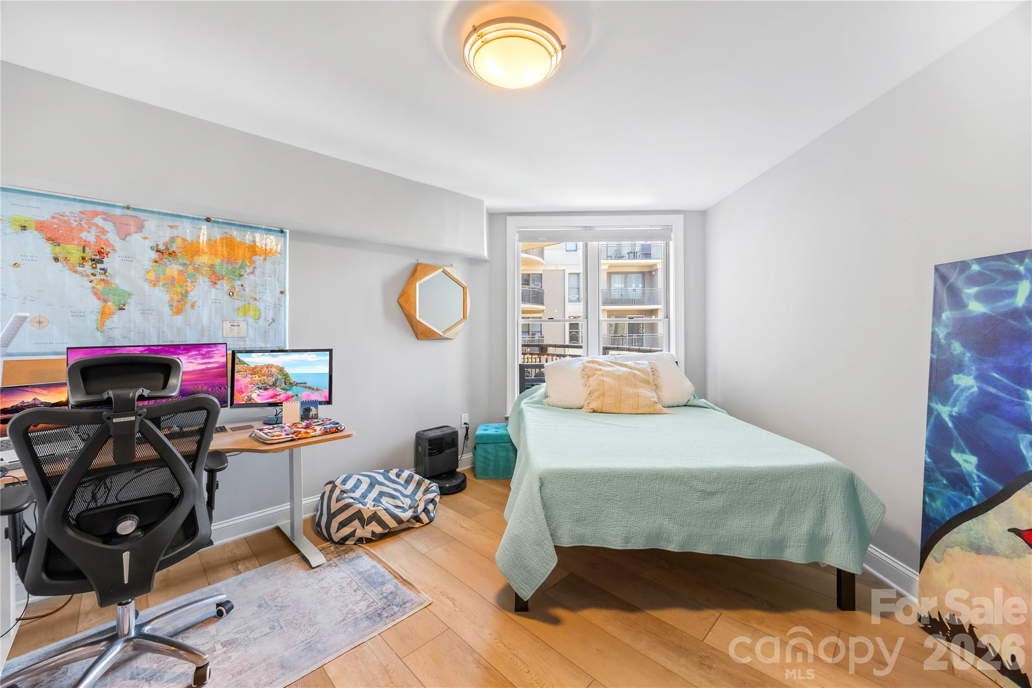718 W Trade Street Unit: 603