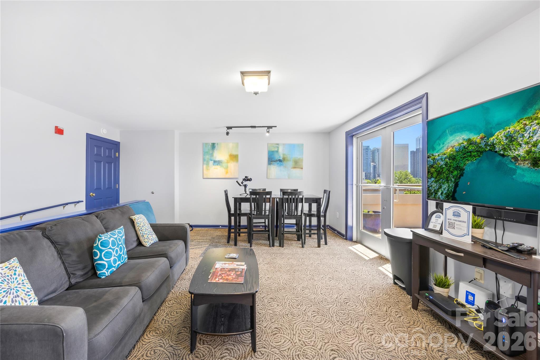 718 W Trade Street Unit: 603