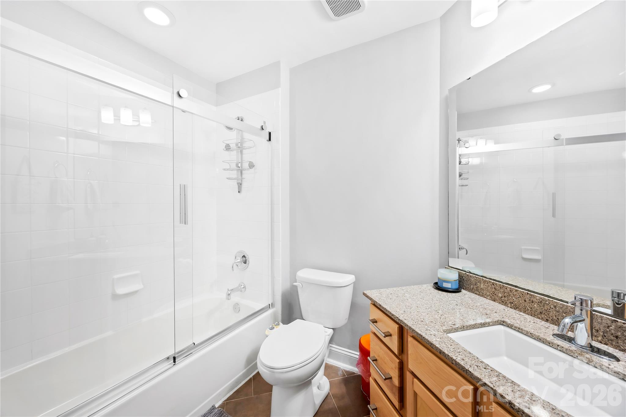 718 W Trade Street Unit: 603