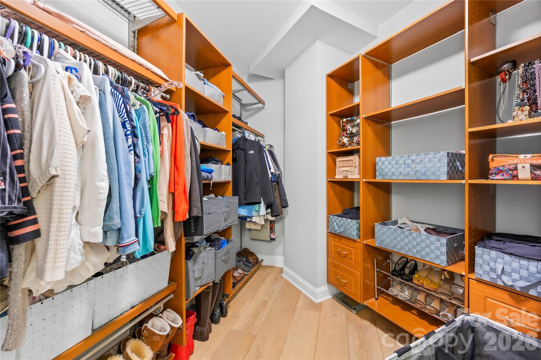 718 W Trade Street Unit: 603