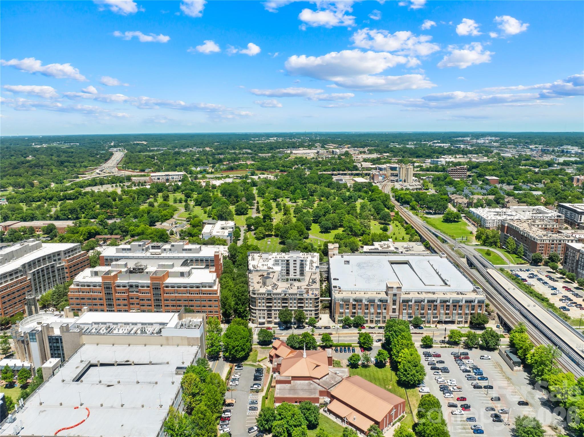 718 W Trade Street Unit: 603