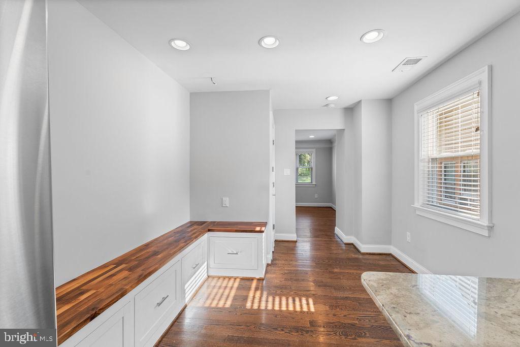 5803 RAVENSWOOD ROAD