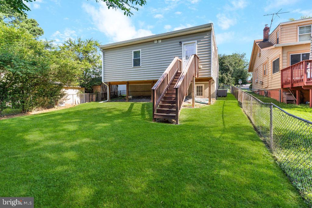 5803 RAVENSWOOD ROAD