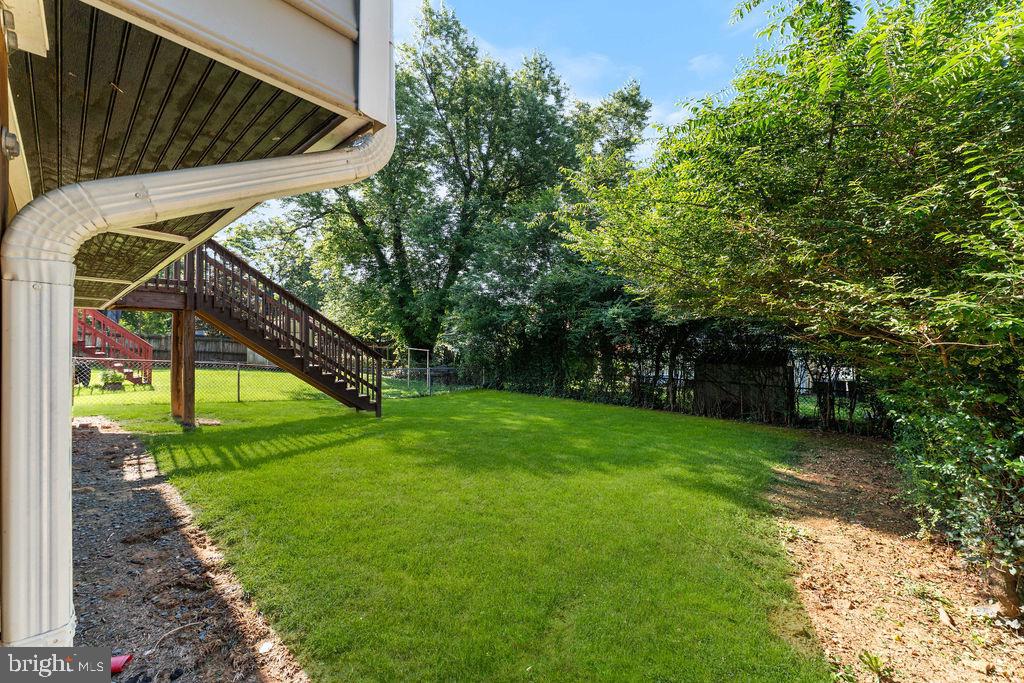 5803 RAVENSWOOD ROAD