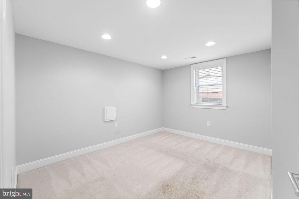 5803 RAVENSWOOD ROAD