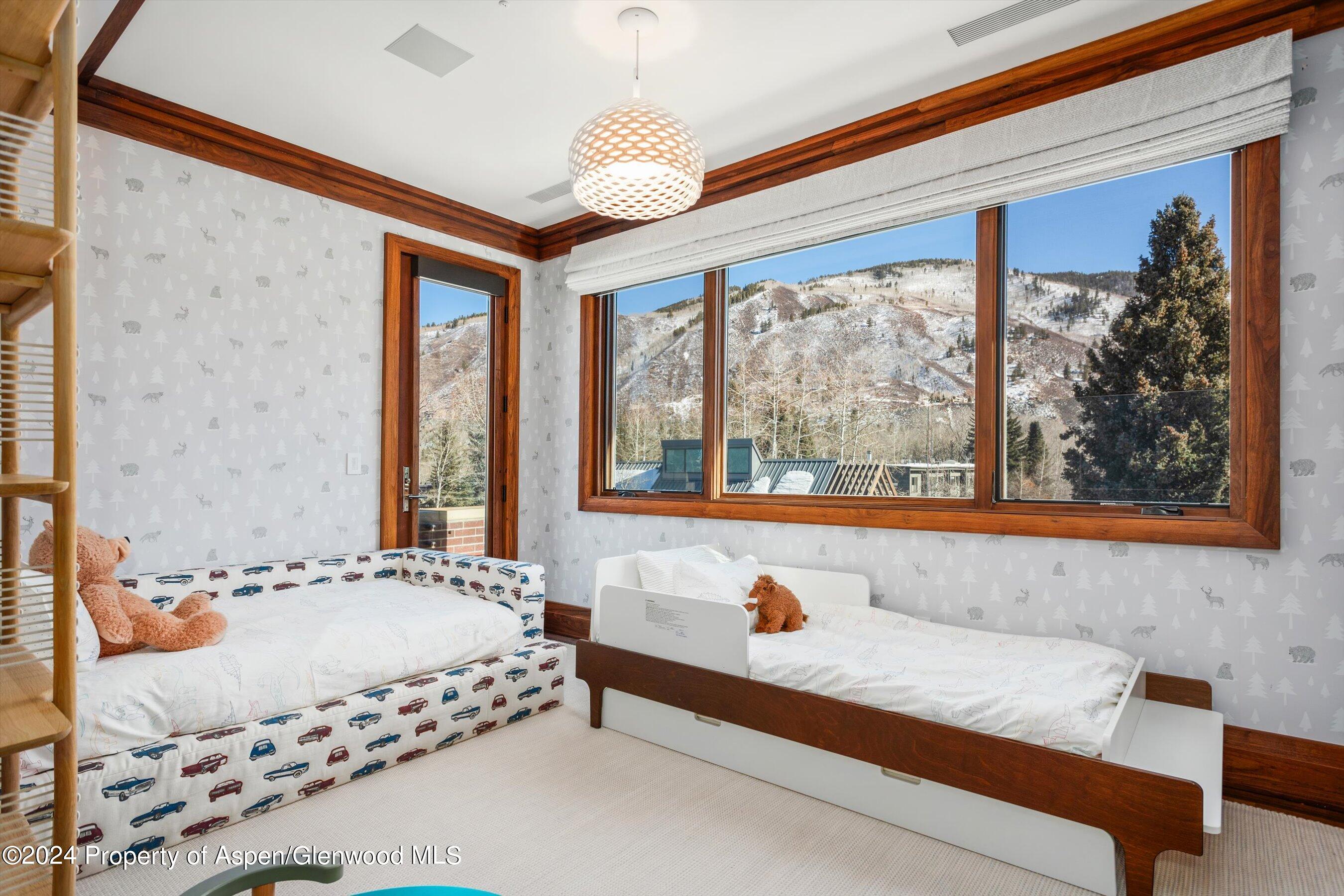 632 E Hopkins 301 aka 119 S Spring Street