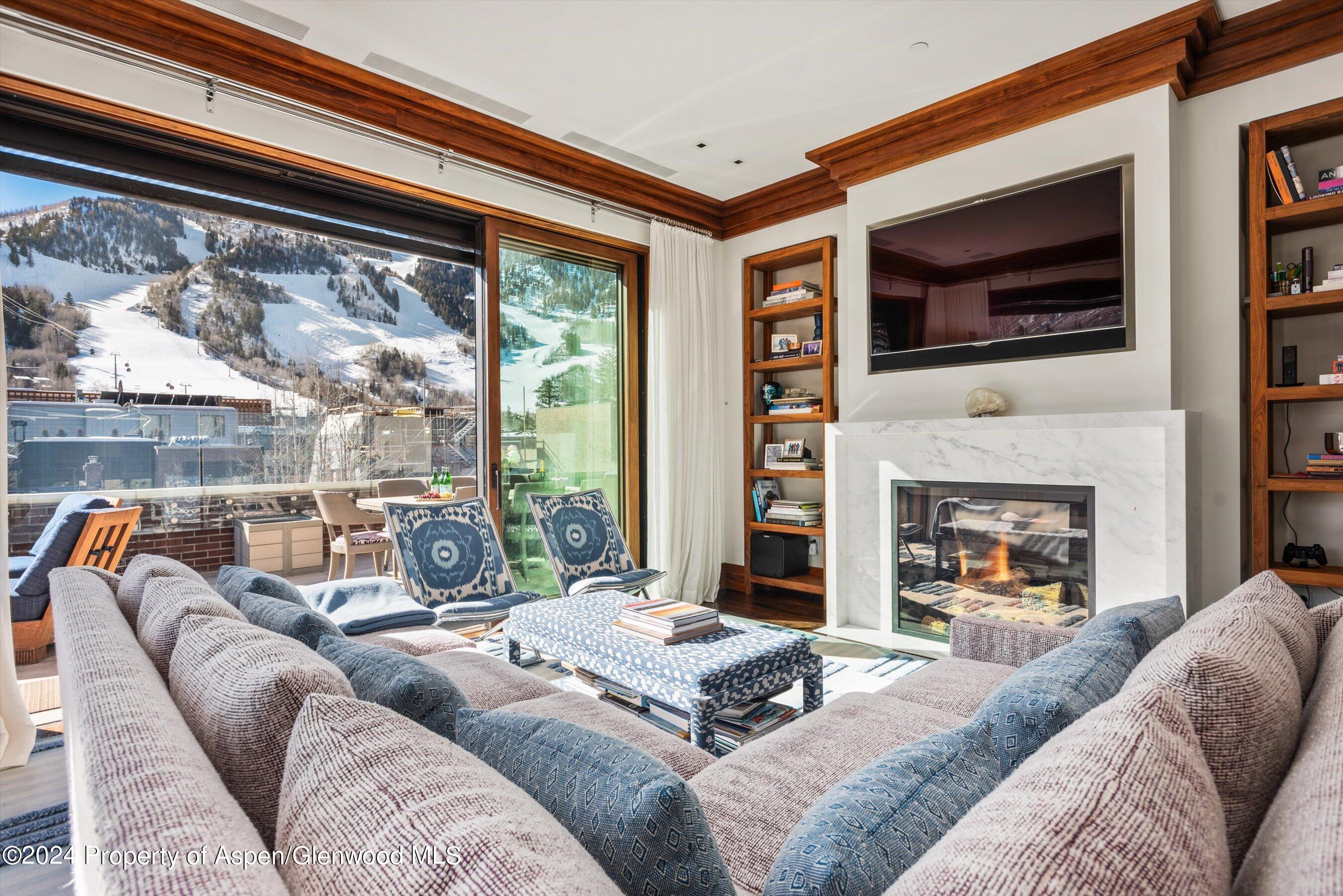 632 E Hopkins 301 aka 119 S Spring Street