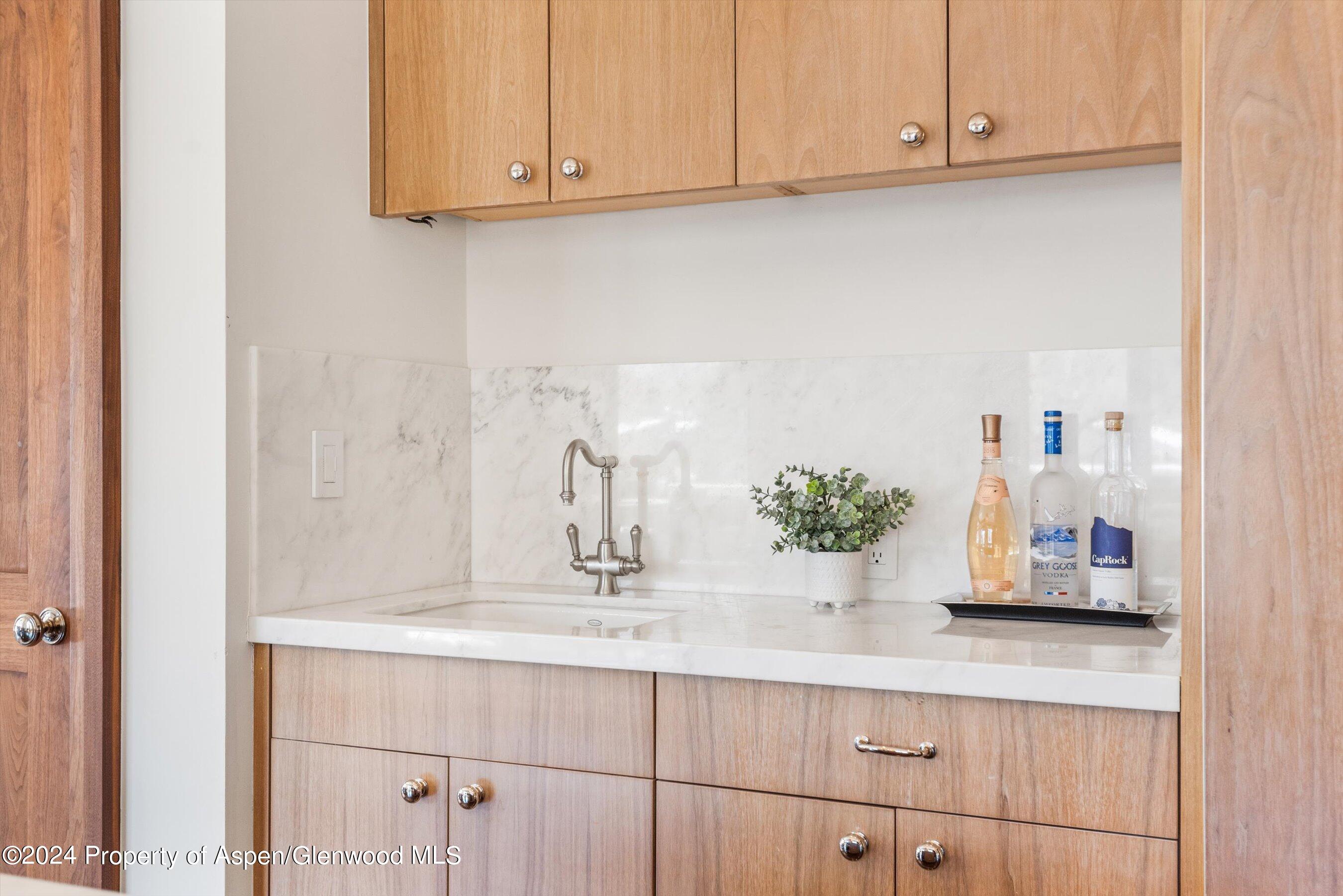 632 E Hopkins 301 aka 119 S Spring Street