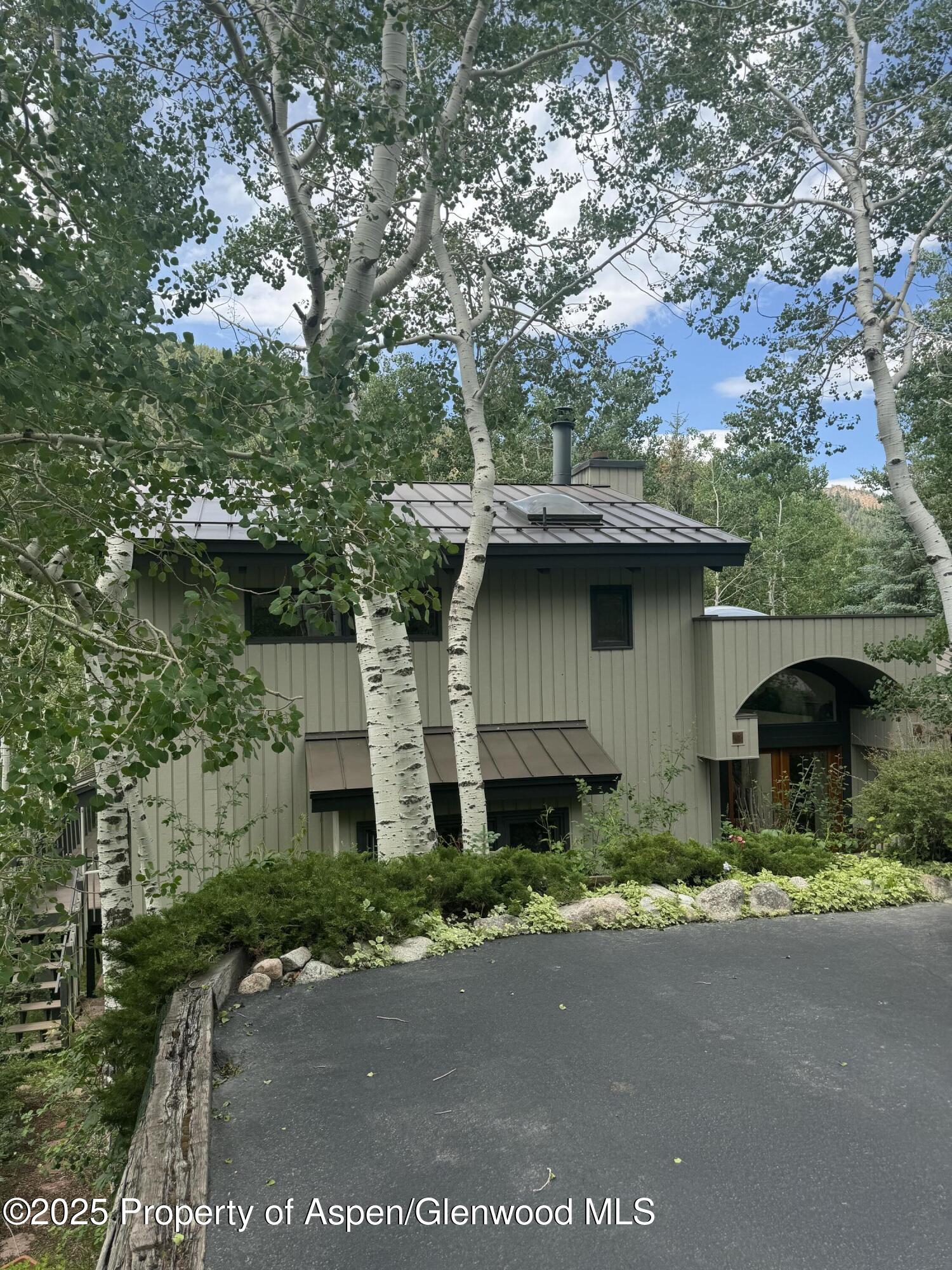 302 Roaring Fork Drive