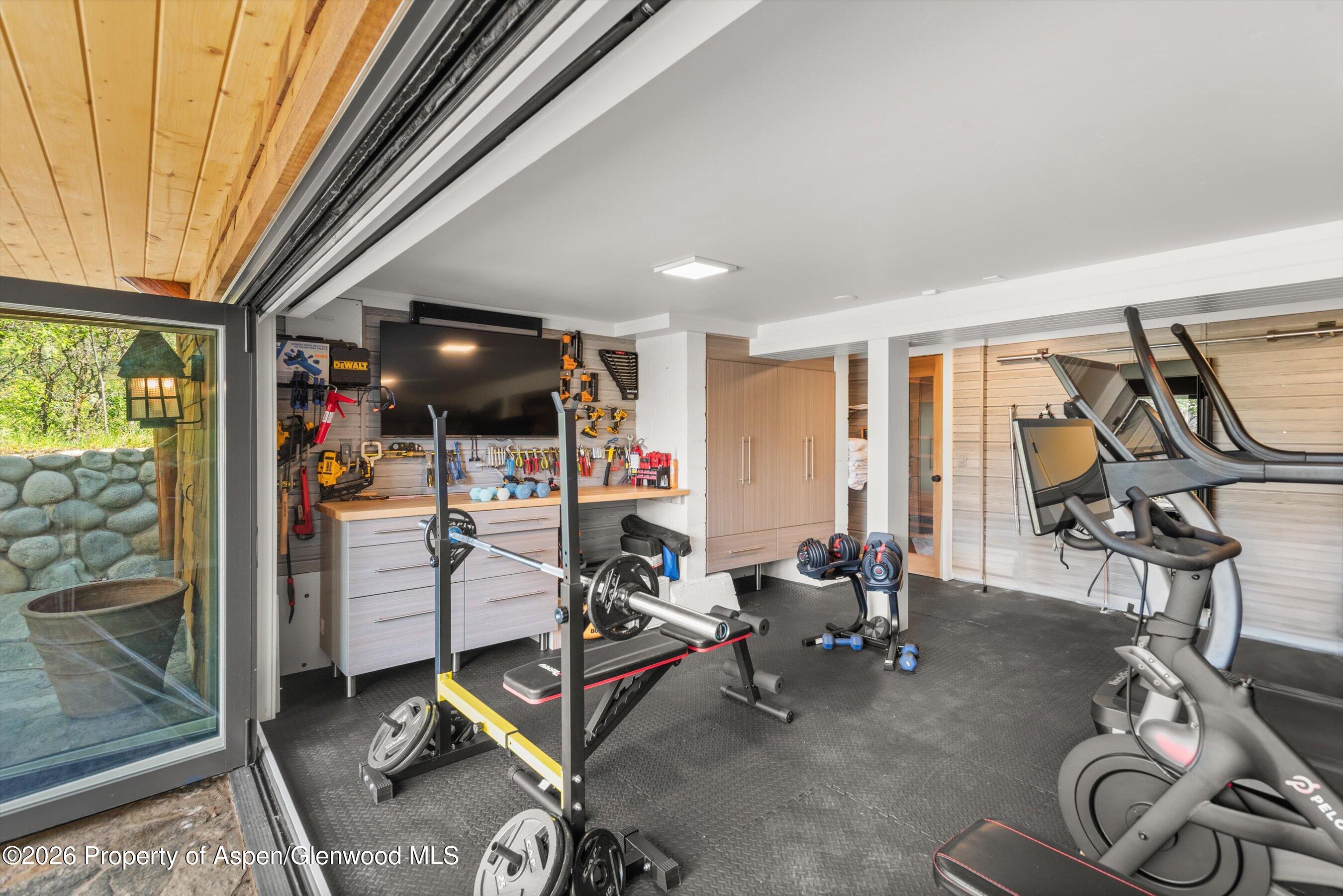 87 Magnifico Drive